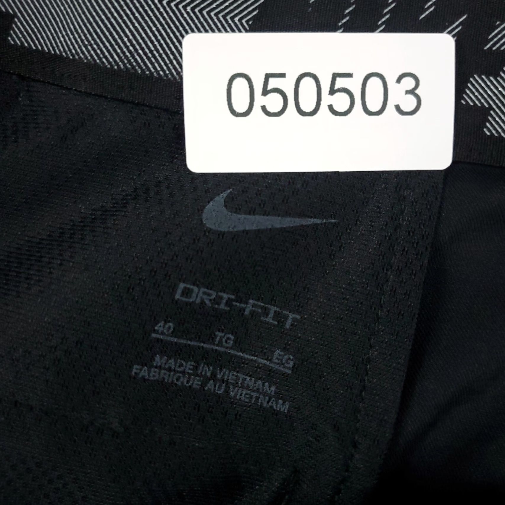Nike Nike Shorts Mens 40 Black Dri Fit Golf Casual Flat Front Chino Size US 40 / EU 56 - 8 Thumbnail