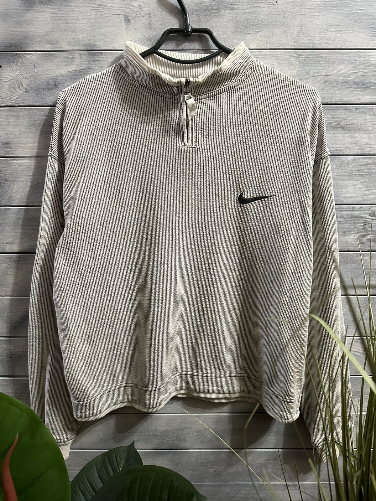 Nike Rare Vintage Zip Ripped Zip Sweatshirt Nike 90’ Swoosh Size M / US 6-8 / IT 42-44 - 1 Thumbnail