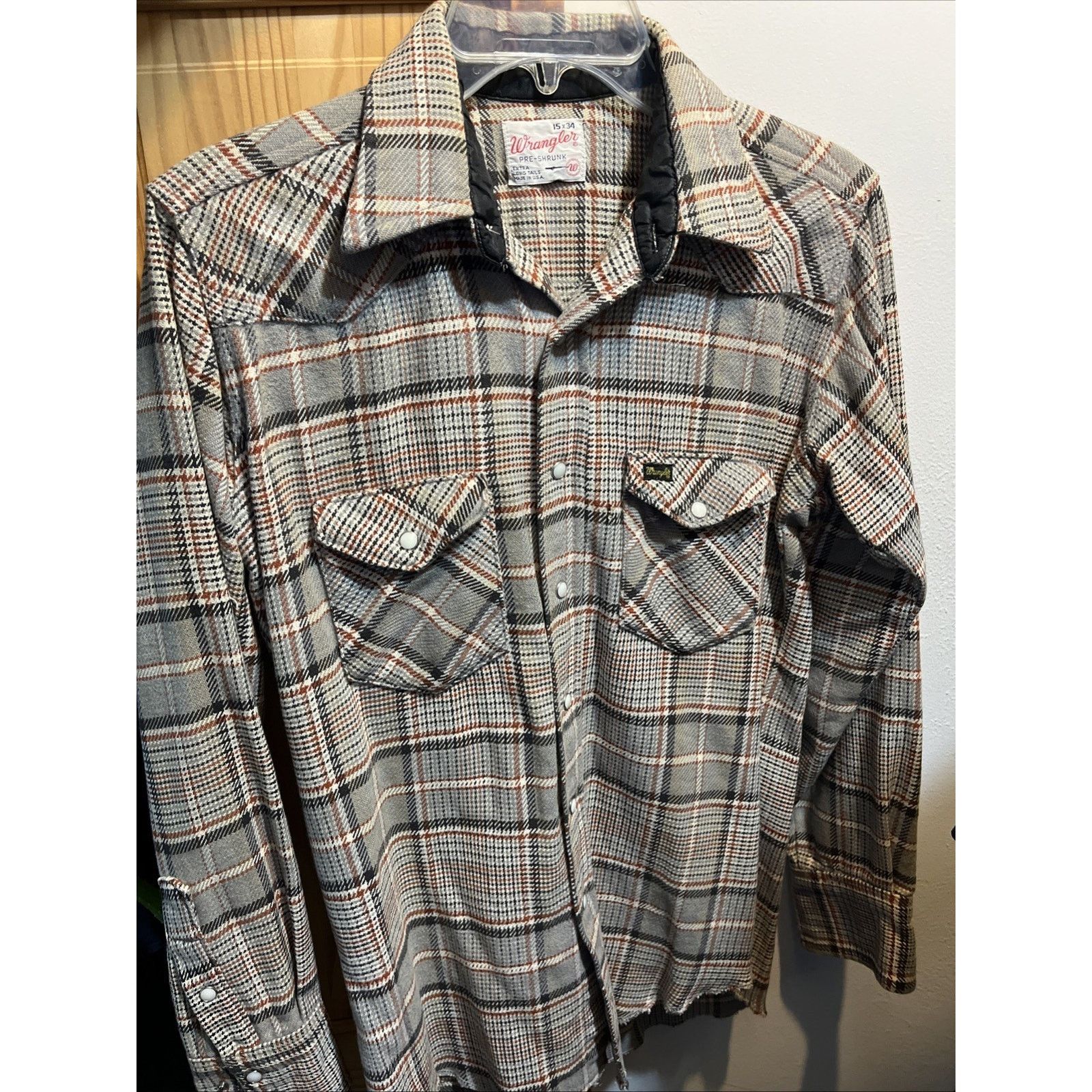 Wrangler Vintage 60s Wrangler 15 x 34 Gray Plaid Pearl Snap Shirt USA Size US M / EU 48-50 / 2 - 13 Thumbnail