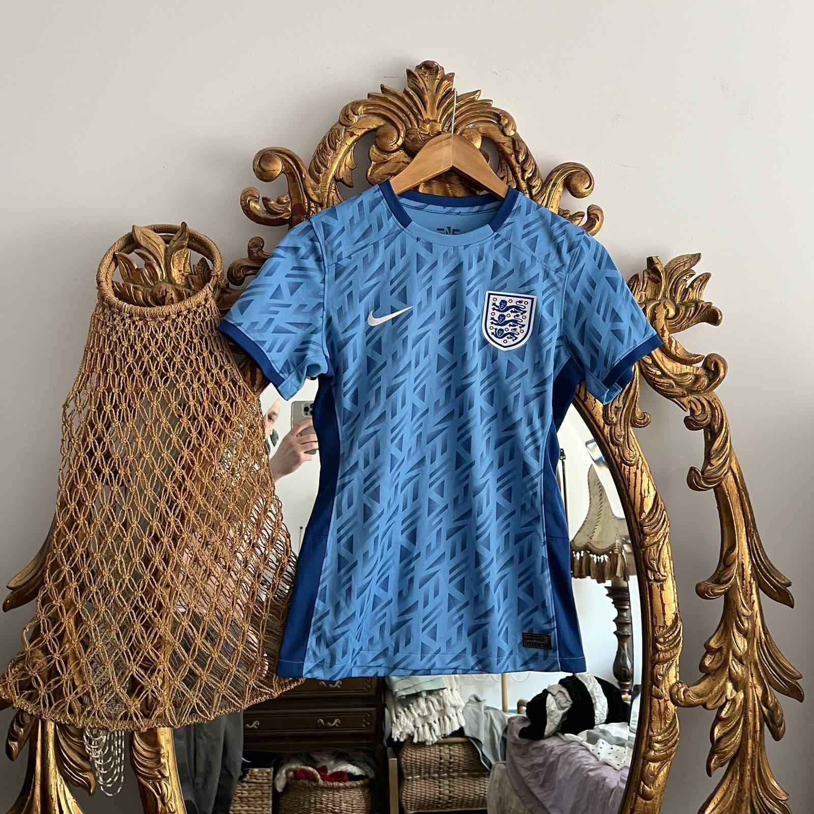 Nike Rare Nike England Soccer Jersey Sz S Size US S / EU 44-46 / 1 - 1 Thumbnail