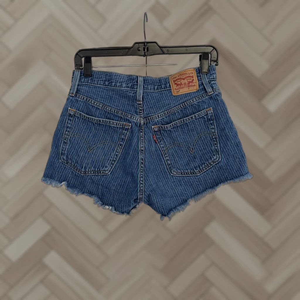Levi's Levi's 501 Button Fly Jean Shorts Blue Denim Women's 26 Regular 5-Pocket Cowgirl Button Size 26" / US 2 / IT 38 - 1 Thumbnail