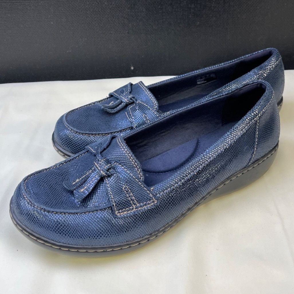 Clarks Collection by Clarks Women's Blue Shoes/Loafers Size 9.5 SKU Size US 9.5 / IT 39.5 - 2 Thumbnail
