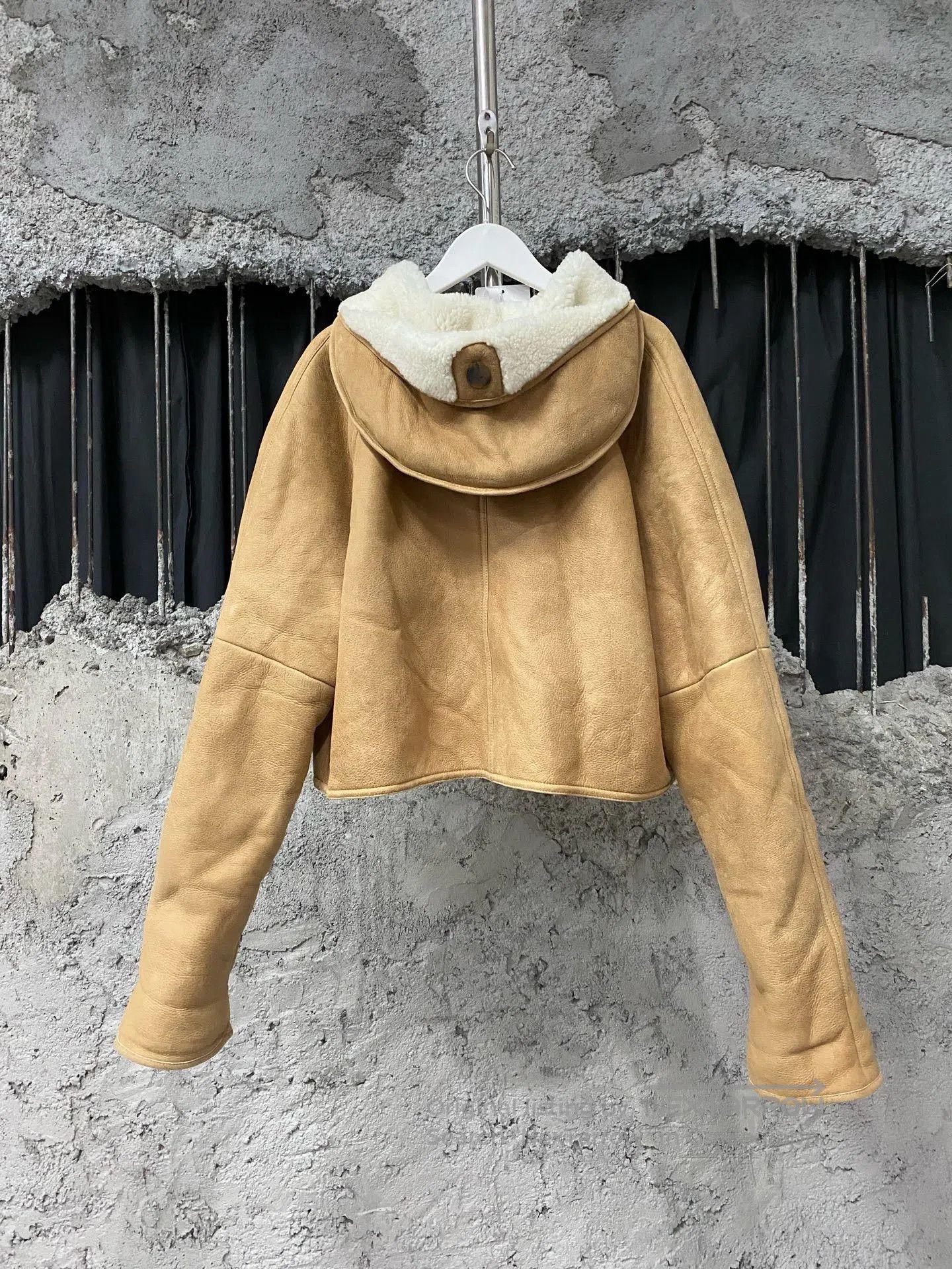 Loewe Loewe Fur Leather Jacket. Size XS / US 0-2 / IT 36-38 - 2 Thumbnail
