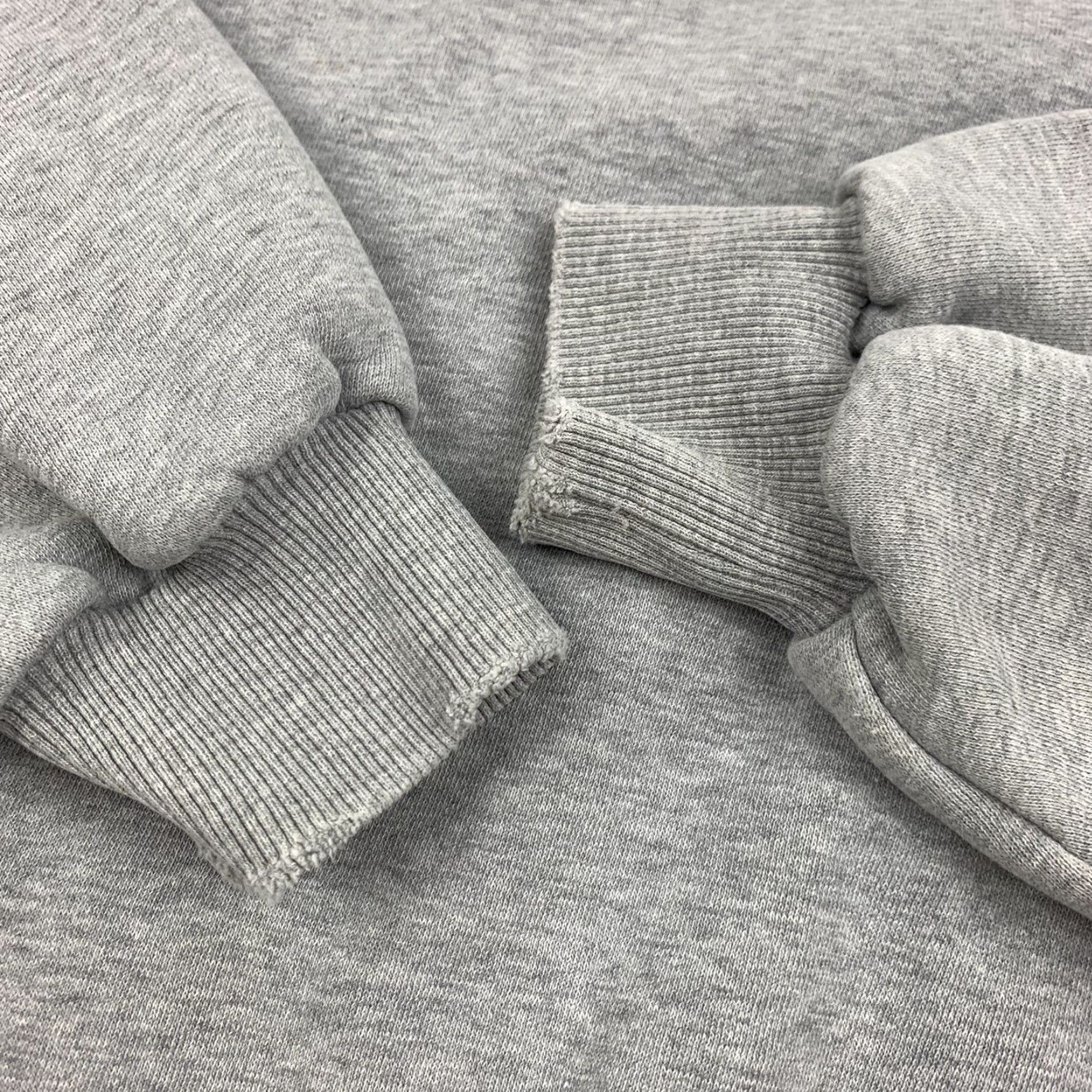 Champion VINTAGE Champion Sweatshirt Adult Medium Gray Spellout Pullover Crewneck Embroidered Y2K Mens Size US M / EU 48-50 / 2 - 6 Thumbnail