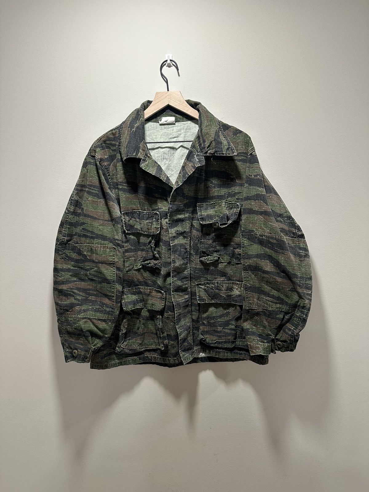Vintage vintage military camo boxy shirt jacket Size US L / EU 52-54 / 3 - 1 Thumbnail