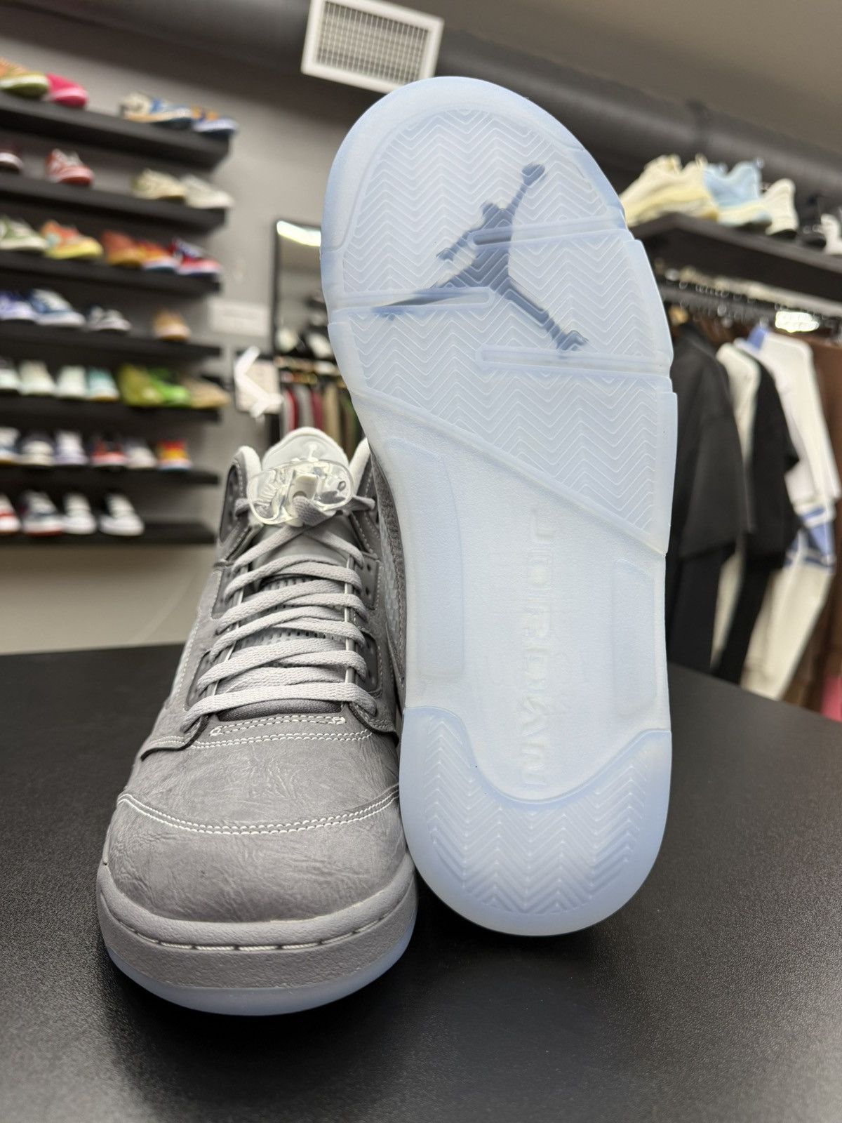 Jordan Brand Size 10.5 - Jordan 5 Retro Wolf Grey Size US 10.5 / EU 43-44 - 8 Thumbnail