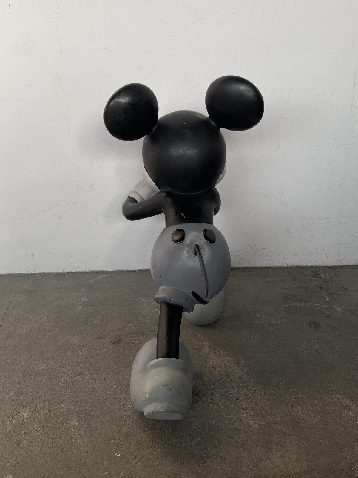 Disney × Number (N)ine Number (N)ine x Mickey Mouse 9th Anniversary Vinyl Figure Size ONE SIZE - 4 Thumbnail