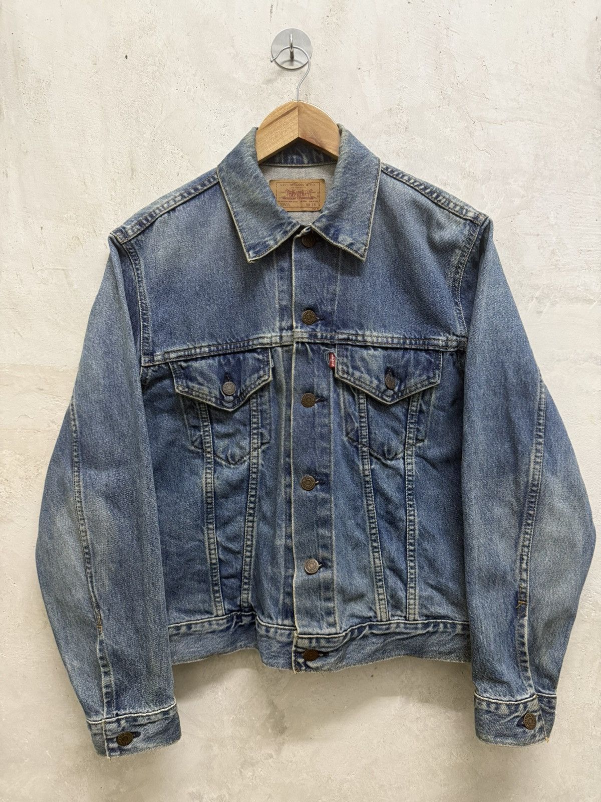 Levi's Vintage Levis Men’s 70505-0217 Denim Trucker Jacket Size US XS / EU 42 / 0 - 2 Thumbnail