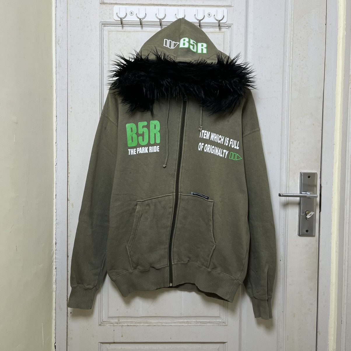 Japanese Brand Y2K Faux Fur Hoodie Japan Grunge Style Size US L / EU 52-54 / 3 - 2 Thumbnail