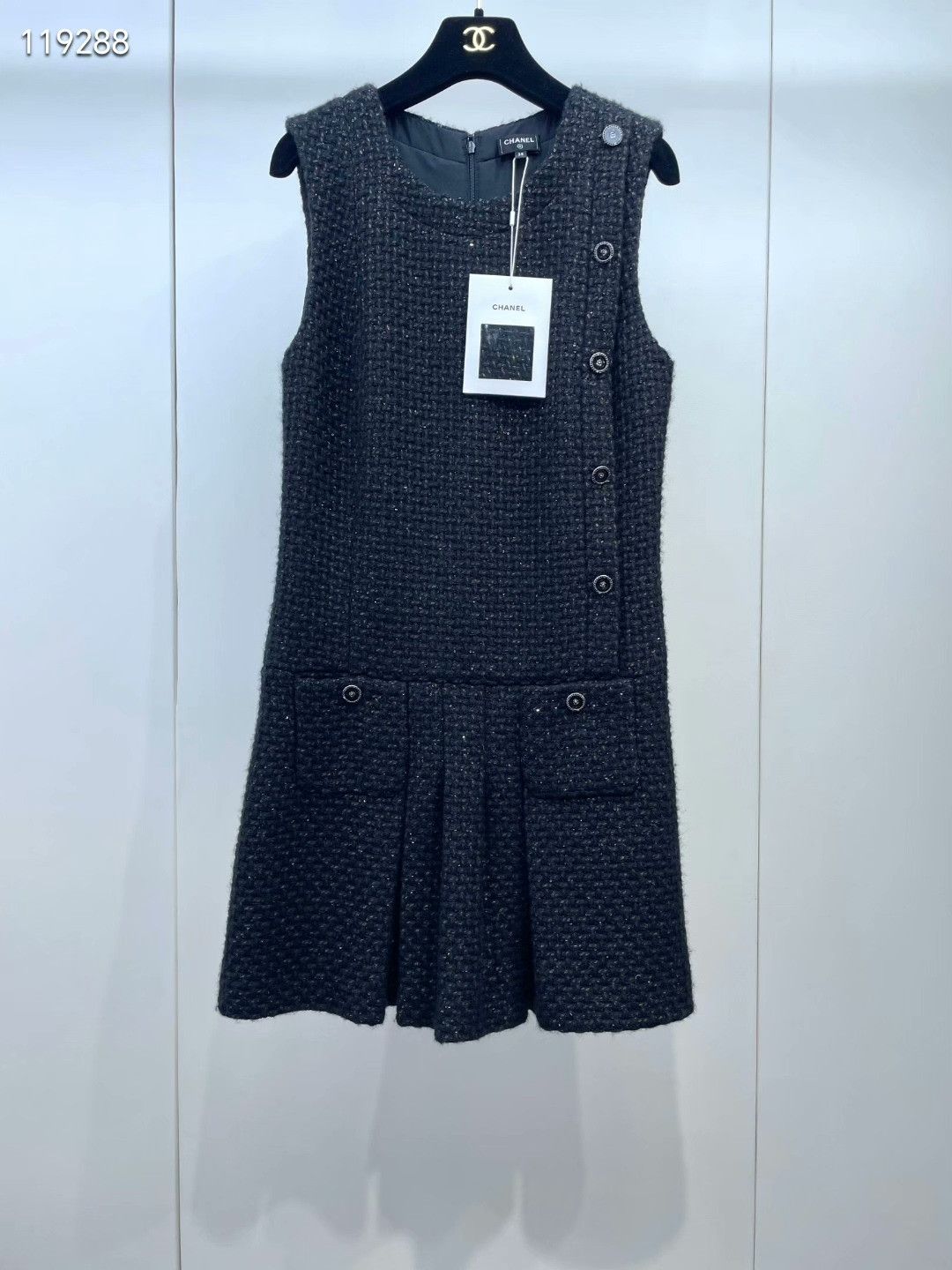 Chanel Chanel 25A Black Gold Tweed Dress Size S / US 4 / IT 40 - 1 Thumbnail