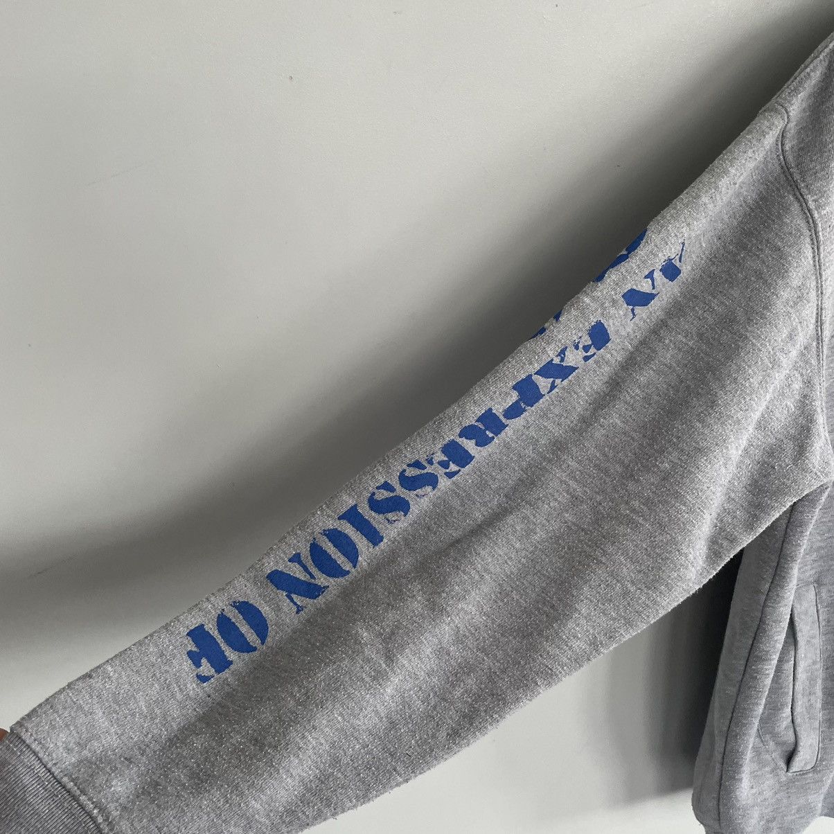 Tapout × Vintage Vintage Tapout Hoodie Gray size M style Y2k Size US M / EU 48-50 / 2 - 9 Thumbnail