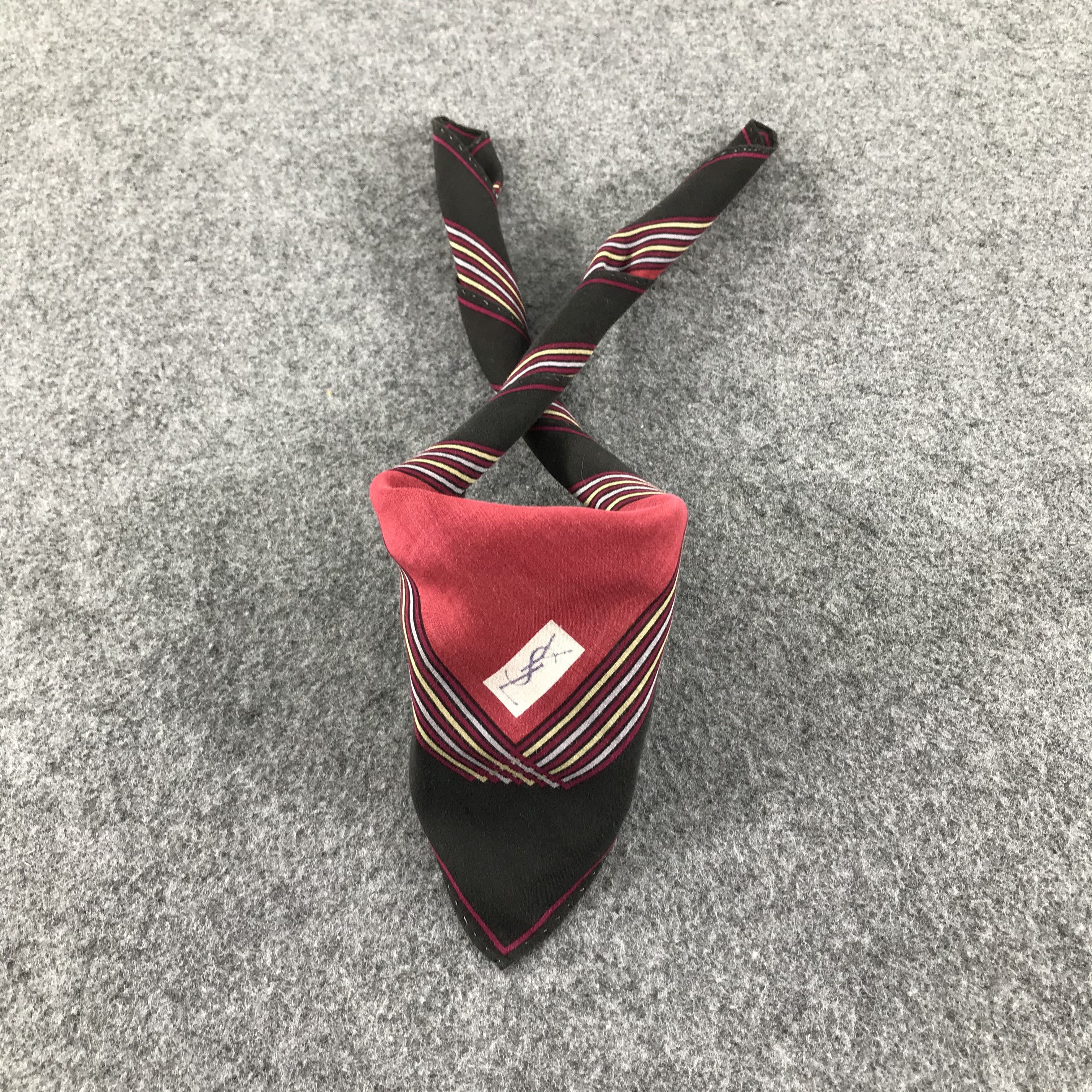 Yves Saint Laurent Yves Saint Laurent Handkerchief Neckerchief Bandana H309 Size ONE SIZE - 2 Thumbnail
