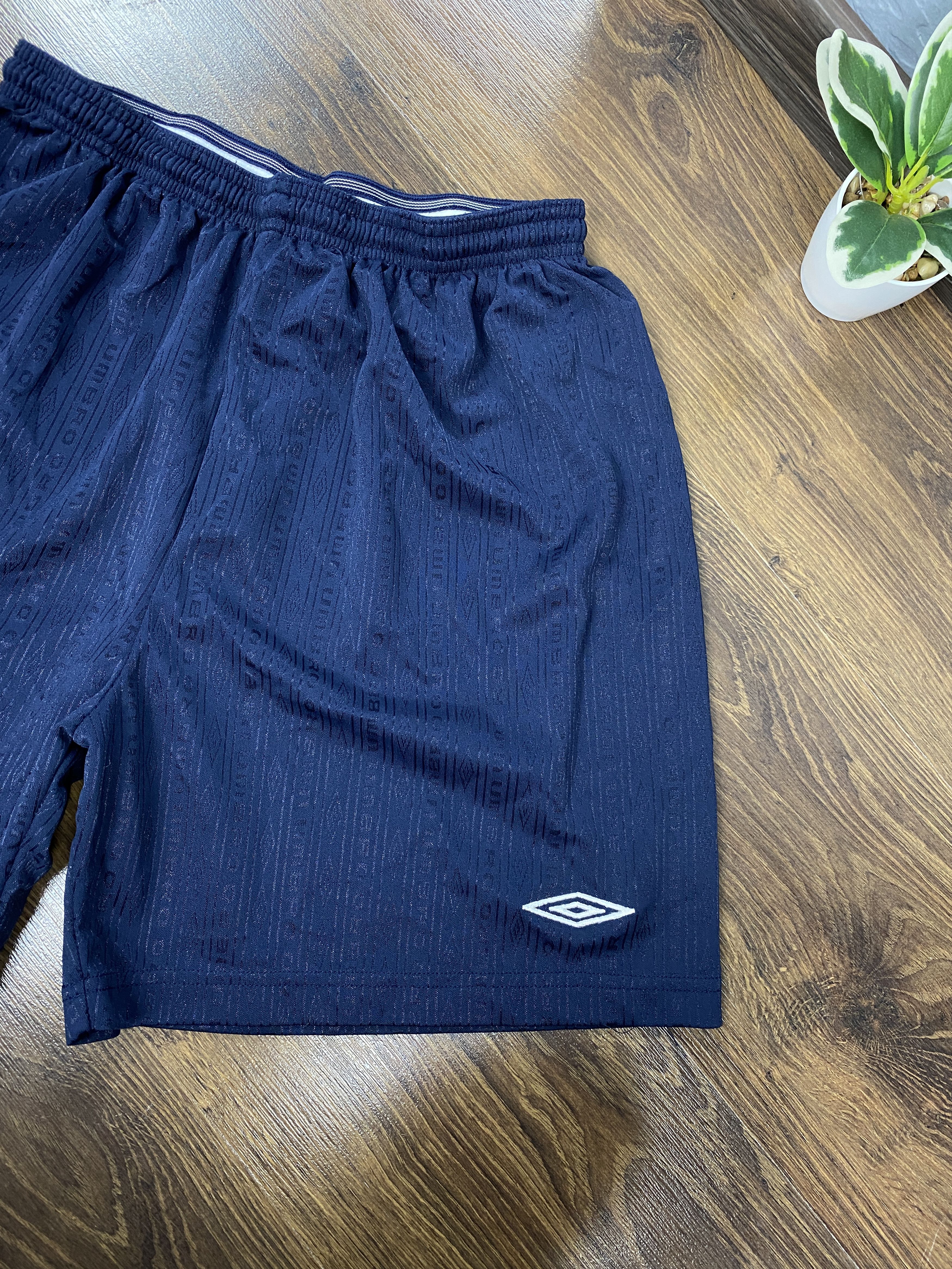 Umbro Umbro vintage monogram shorts y2k Size US 34 / EU 50 - 2 Thumbnail