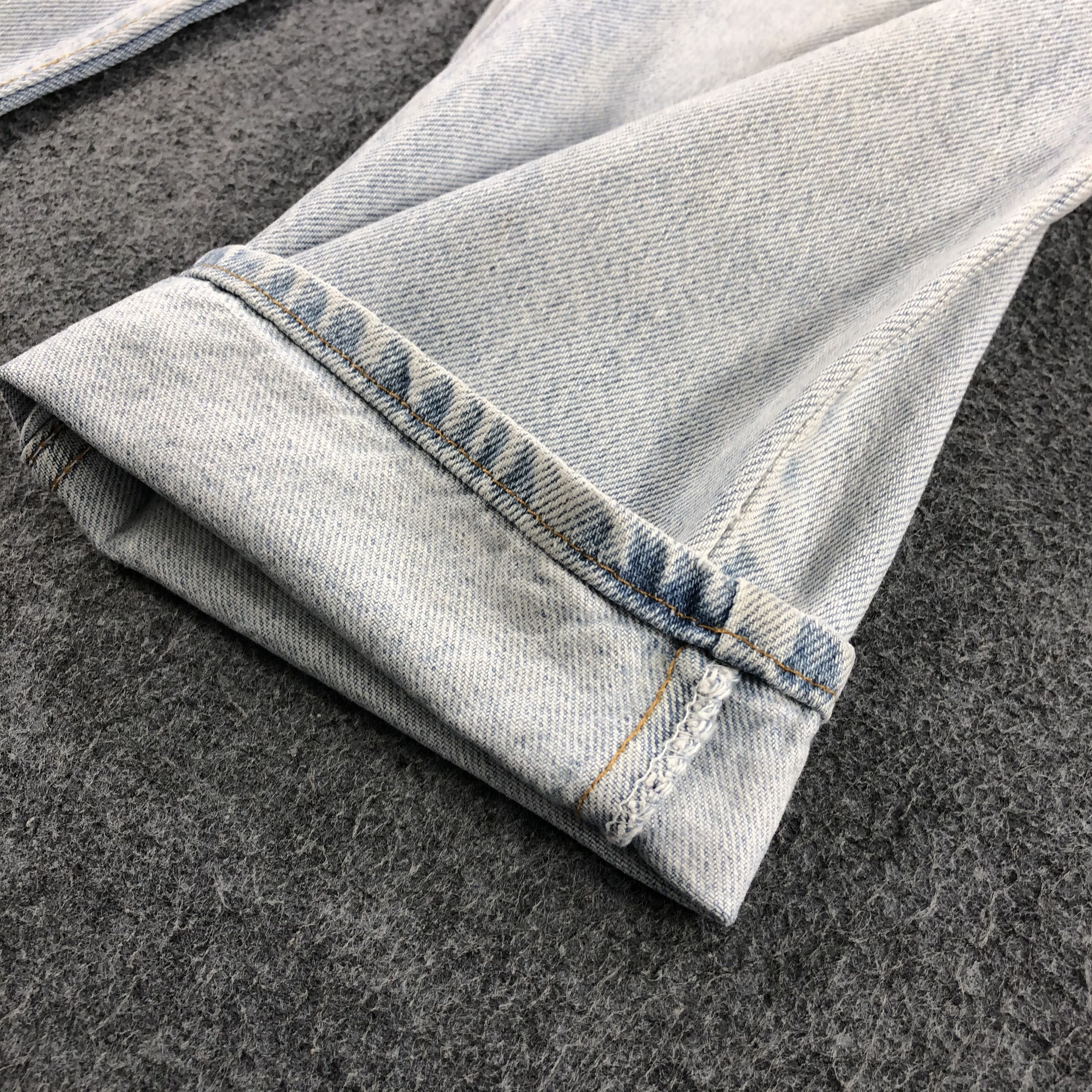 Levi's Vintage 90s Levis 560 Orange Tab Jeans 22 x 22 -J953 Size US 26 / EU 42 - 6 Thumbnail