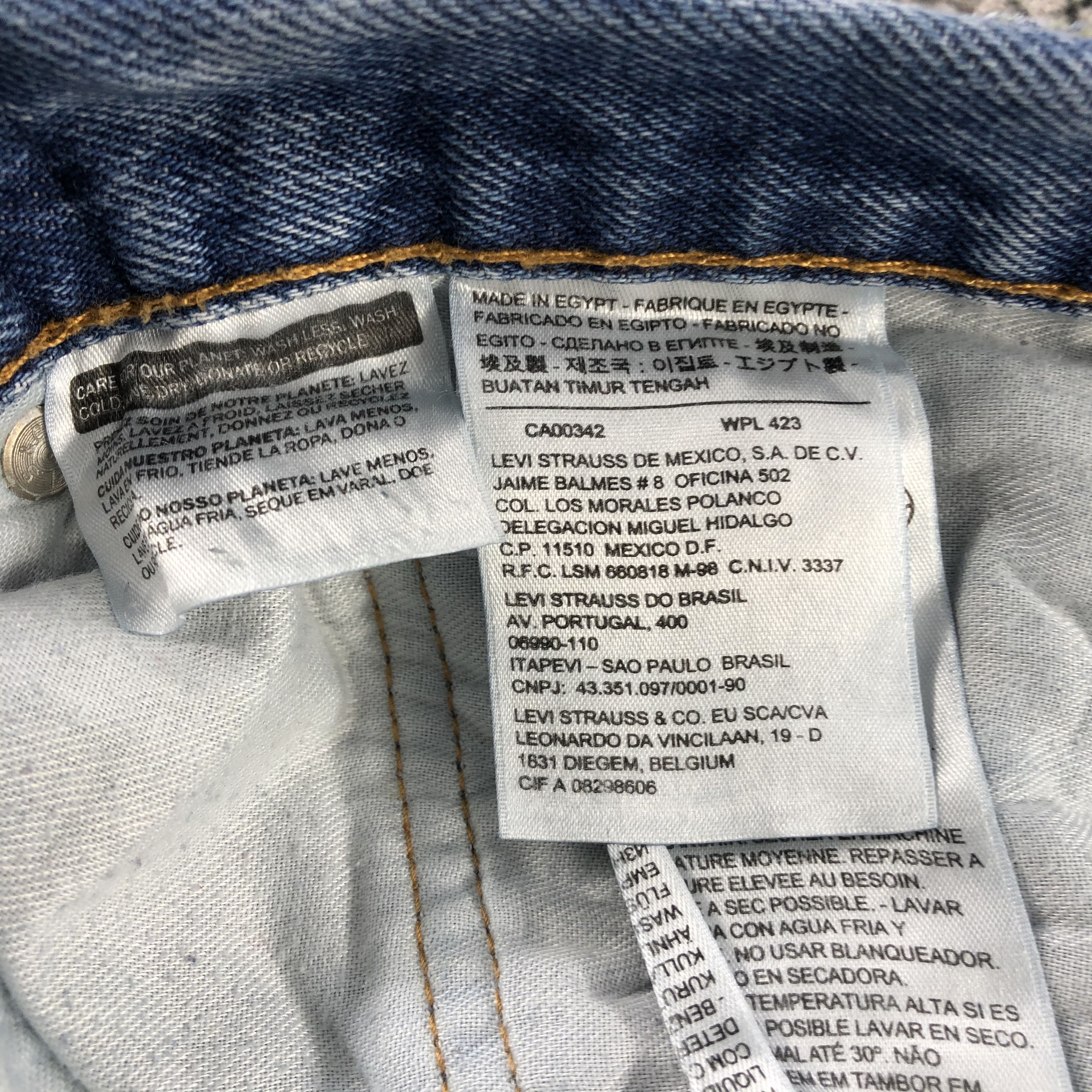 Levi's Vintage Levis 505 Jeans Distress Faded Blue KJ1051 Size US 36 / EU 52 - 14 Thumbnail