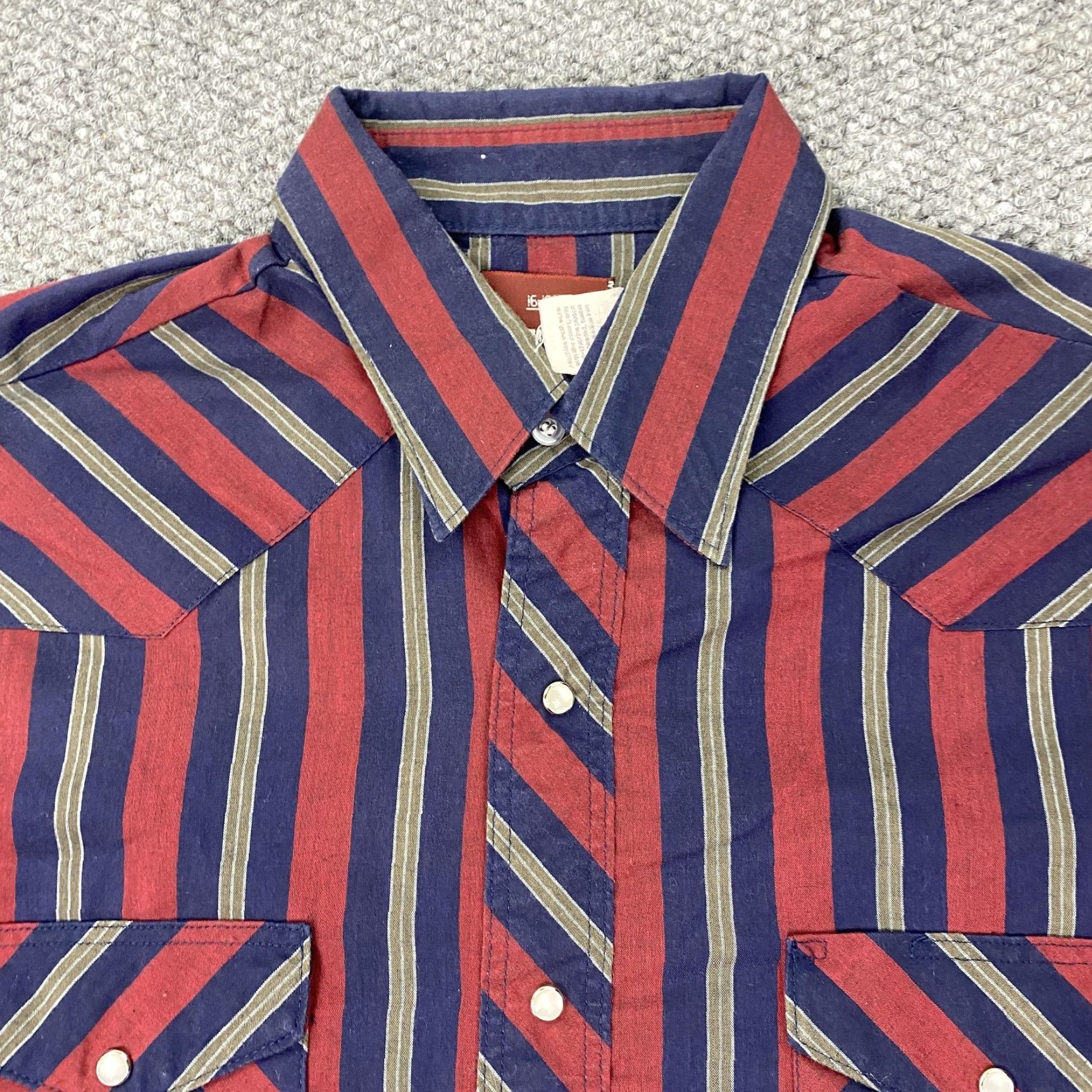 Wrangler Wrangler Shirt Mens Large Red Navy Striped Western Pearl Snap Long Sleeve Yoke Size US L / EU 52-54 / 3 - 2 Thumbnail