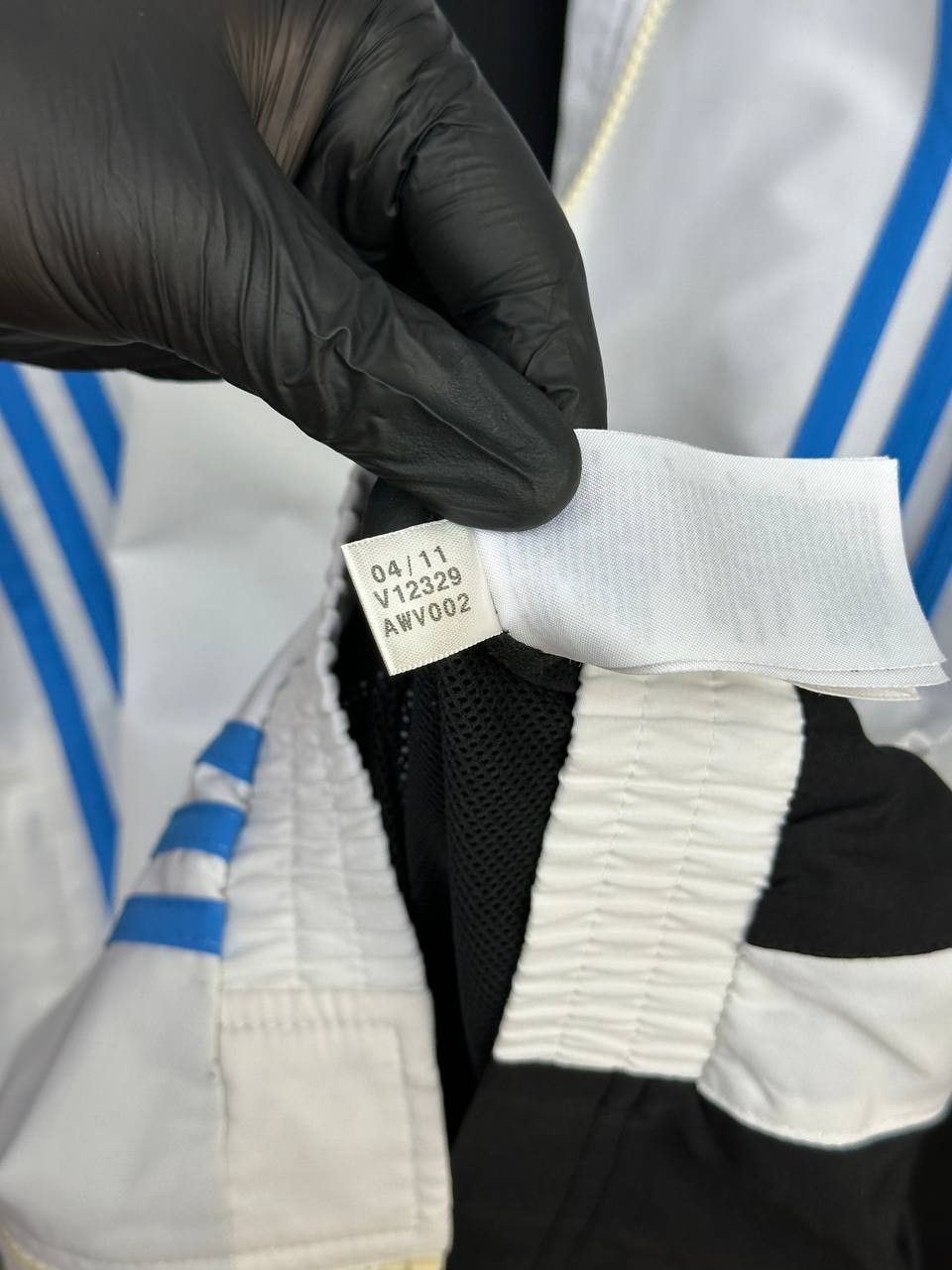 Adidas Adidas Vintage Track Jacket Windbreaker 3-Stripes Y2k Style Size US S / EU 44-46 / 1 - 16 Thumbnail