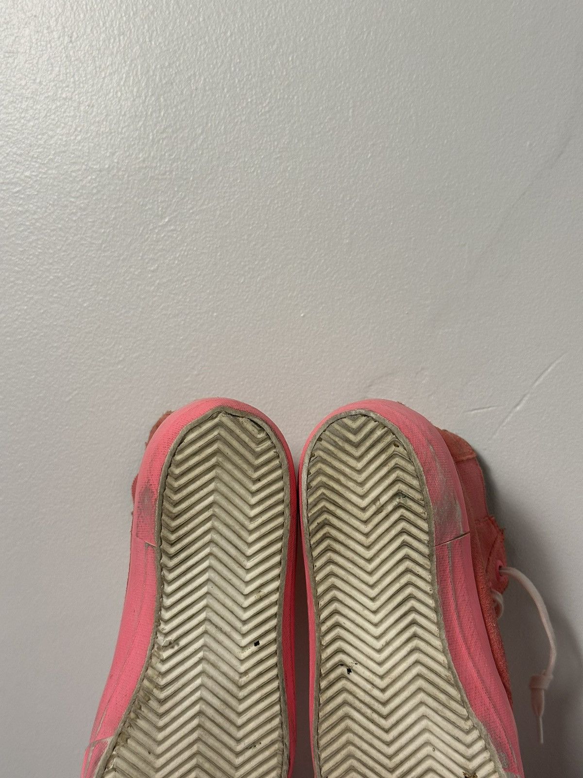 Golden Goose Golden Goose Deluxe Brand V Star 2 Pink Hi-Top Sneakers Size US 7.5 / IT 37.5 - 8 Thumbnail
