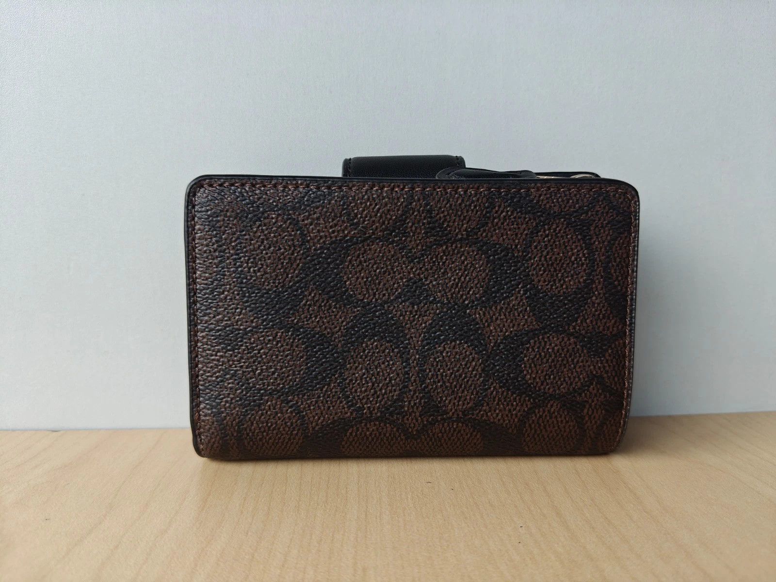 Coach Coach Medium Corner Zip Wallet In Signature T/1013 Size ONE SIZE - 4 Thumbnail