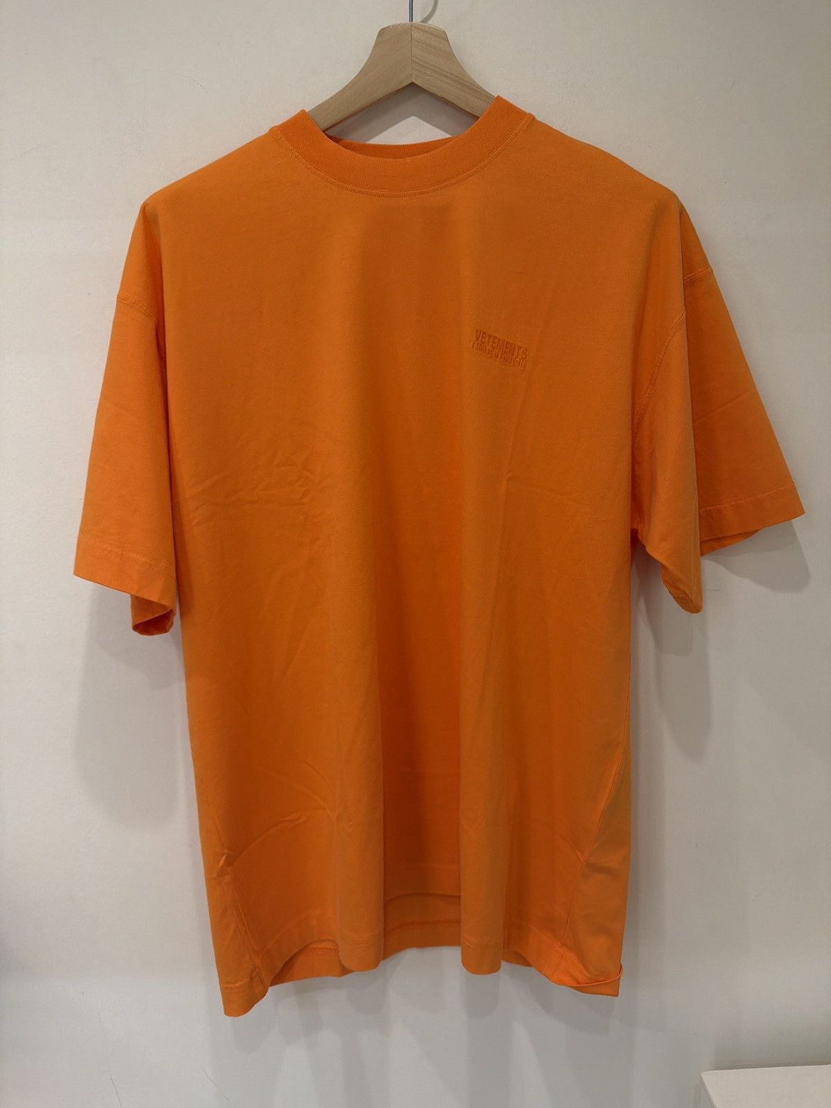 Vetements Vetements Limited edition Tee Size US S / EU 44-46 / 1 - 1 Thumbnail