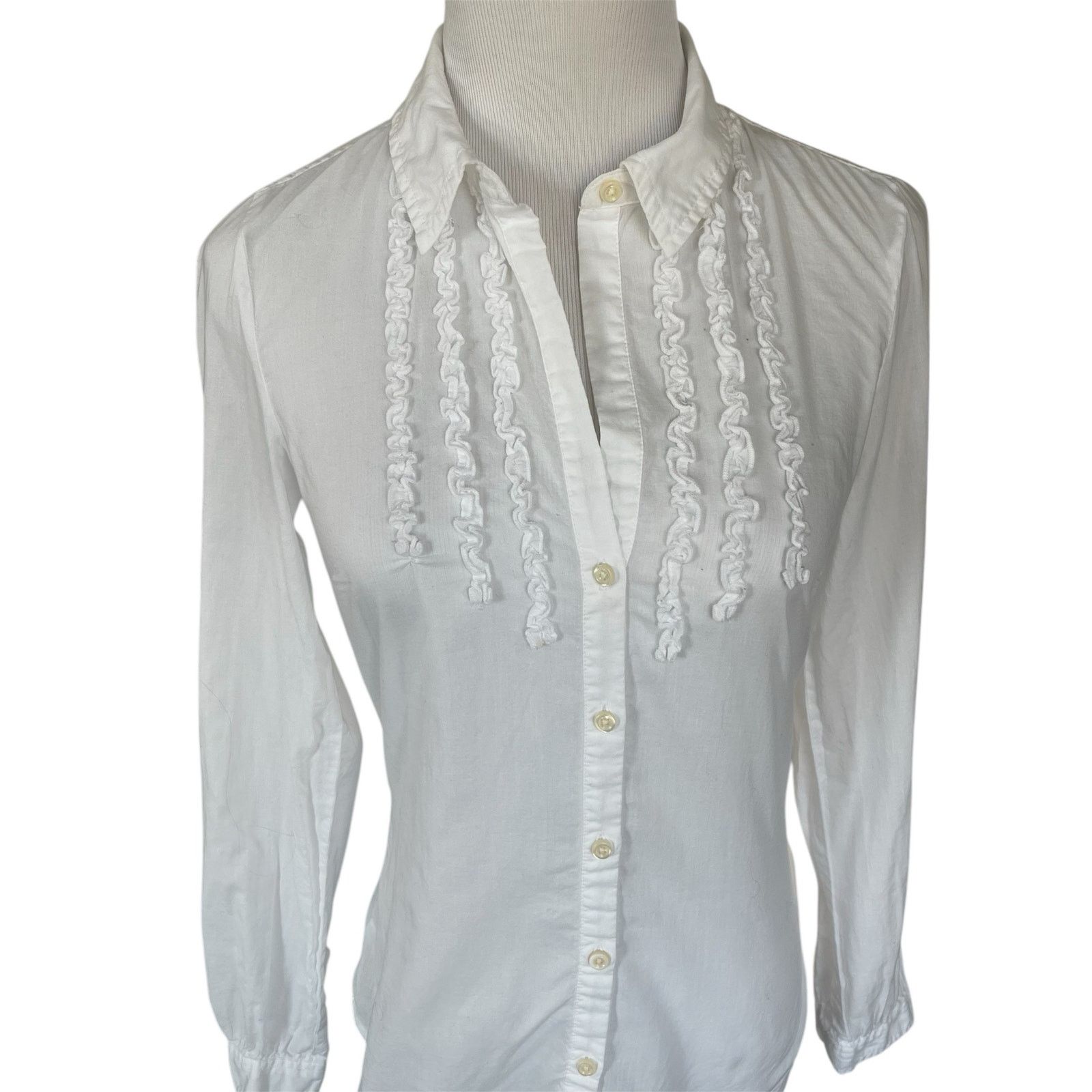 Old Navy Old Navy White Tuxedo Ruffle Long Sleeve Button Down Blouse Size XS / US 0-2 / IT 36-38 - 2 Thumbnail