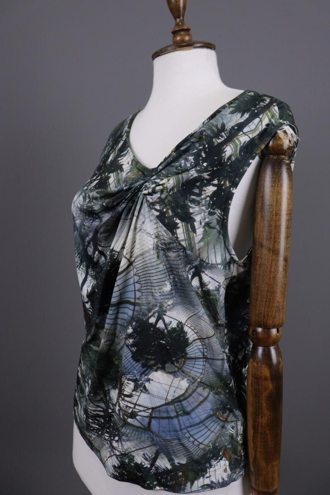 Escada Escada Multicoloer Asymmetrical Over Pint Top Shirt Size L Size M / US 6-8 / IT 42-44 - 7 Thumbnail