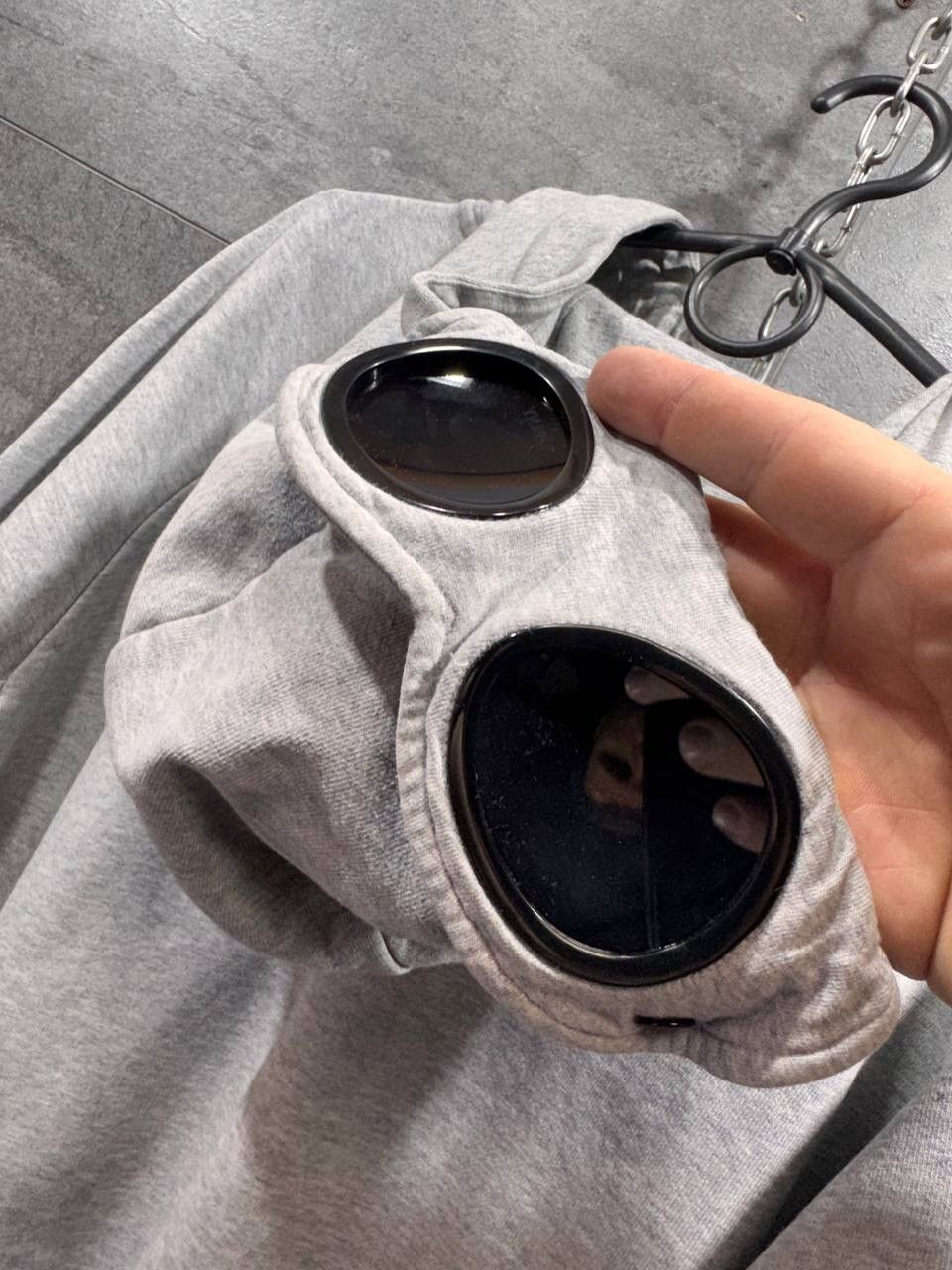 C.P. Company C.P. Company Tonal Zip Grey Goggle Hoodie Size XL Size US XL / EU 56 / 4 - 15 Thumbnail