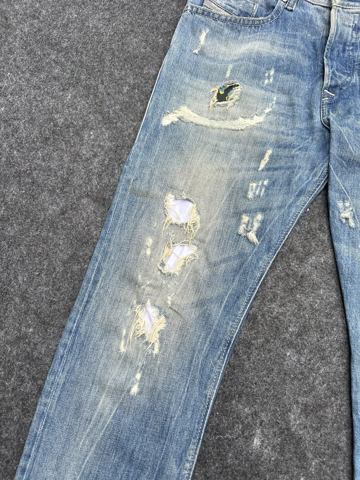 Diesel Diesel Buster Thrashed Distressed Design Denim 29x32 D70 Size US 29 - 6 Thumbnail