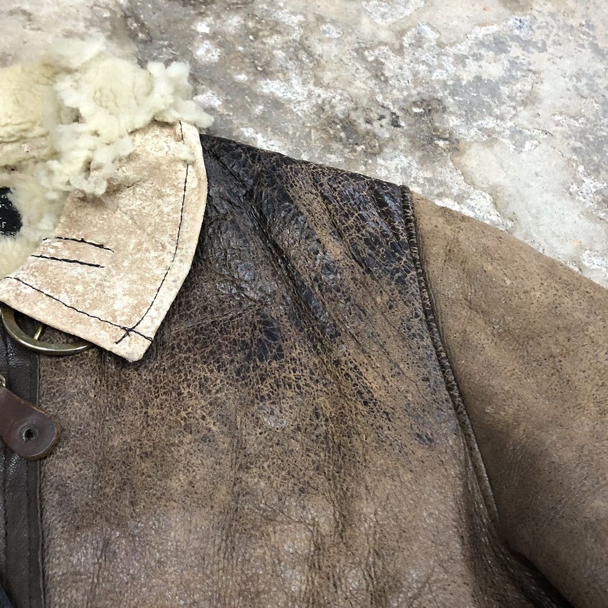 Avirex VTG Avirex THRASHED US Army Air Force Sheepskin B3 Jacket 🇺🇸 Size US M / EU 48-50 / 2 - 6 Thumbnail