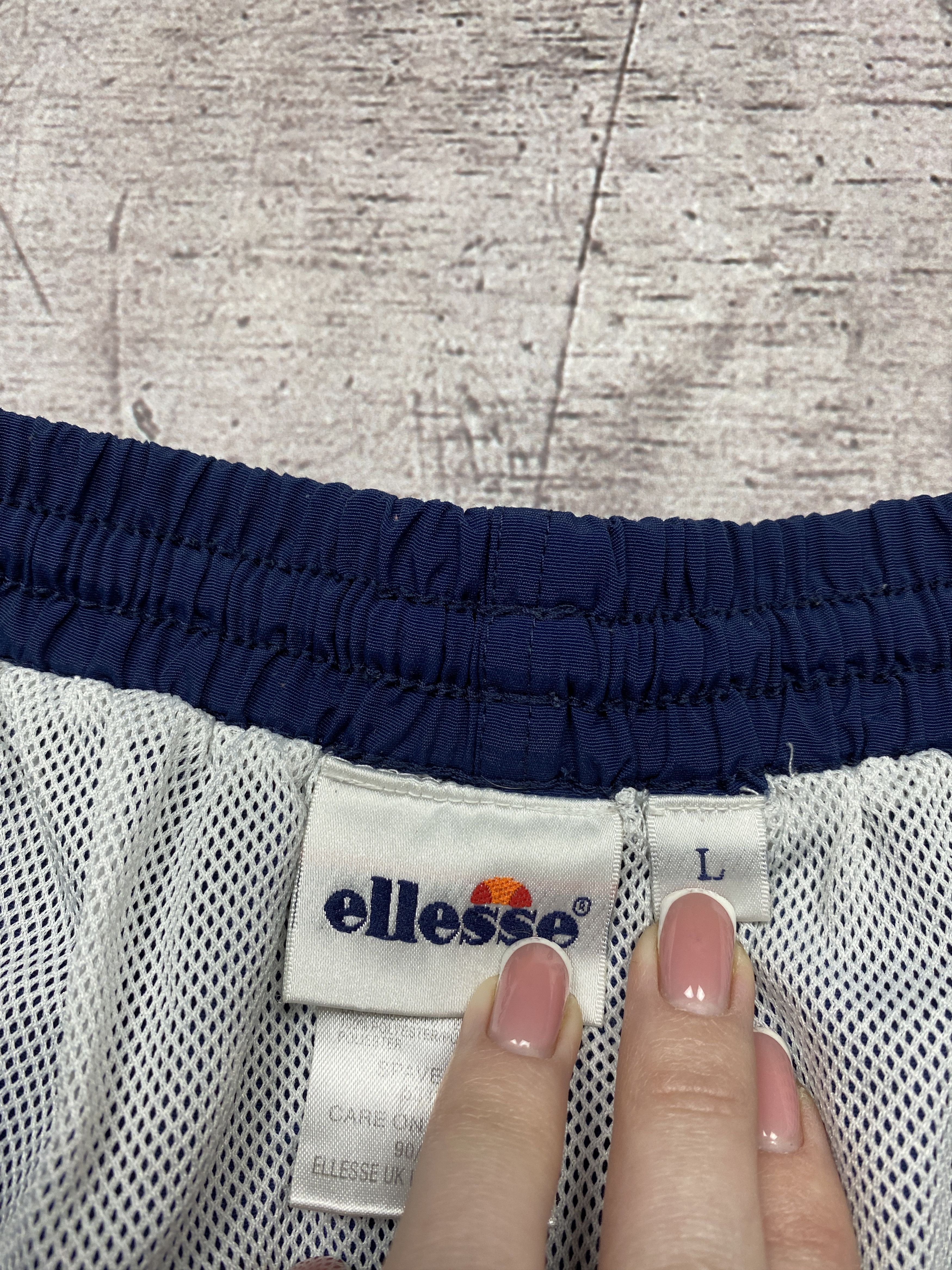 Ellesse Ellesse Vintage Mens Nylon Shorts Size US 34 / EU 50 - 5 Thumbnail
