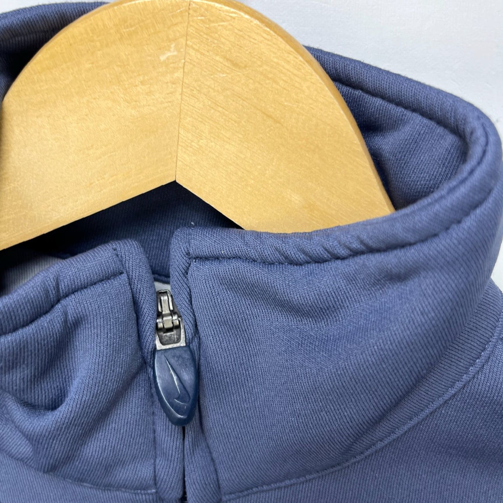 Nike VINTAGE Nike Y2K Swoosh Track Jacket Women’s Small Blue USA Size S / US 4 / IT 40 - 4 Thumbnail