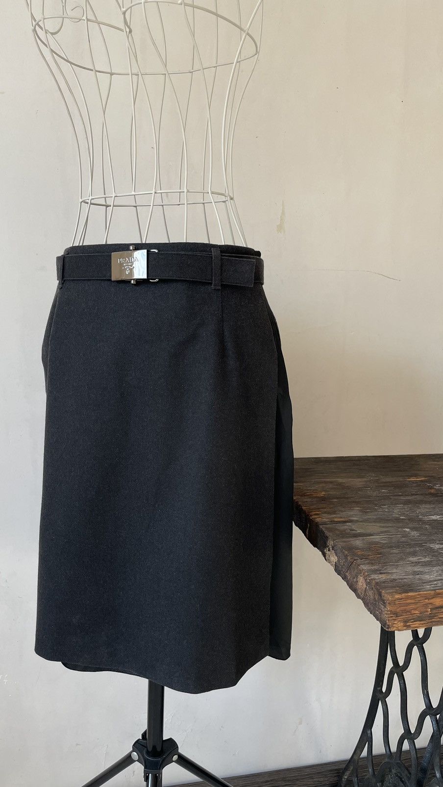 Prada prada wool skirt logo belt Size 30" / US 8 / IT 44 - 5 Thumbnail