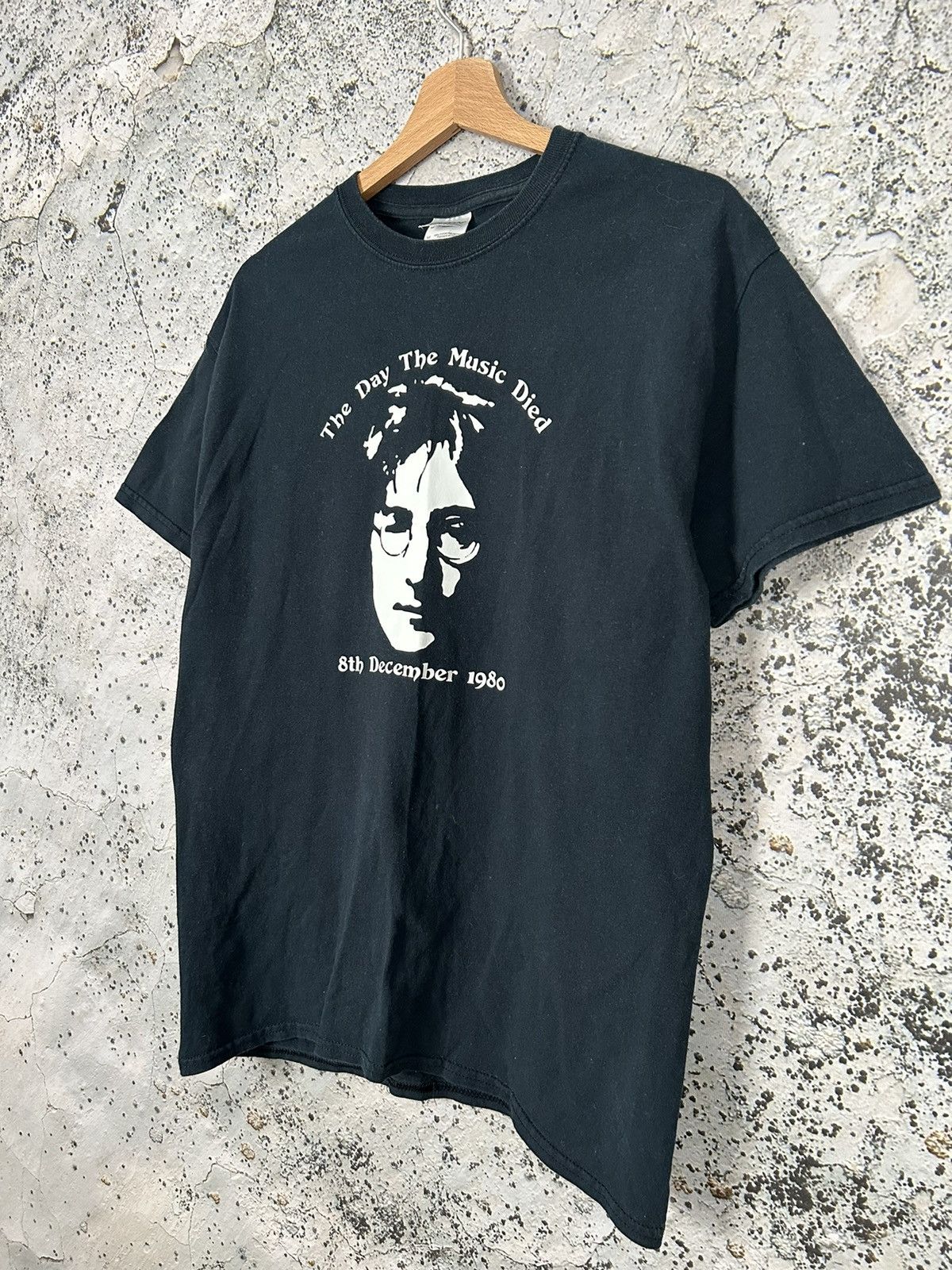 Band Tees Vintage John Lennon Tee The Day The Music Died Size US M / EU 48-50 / 2 - 2 Thumbnail