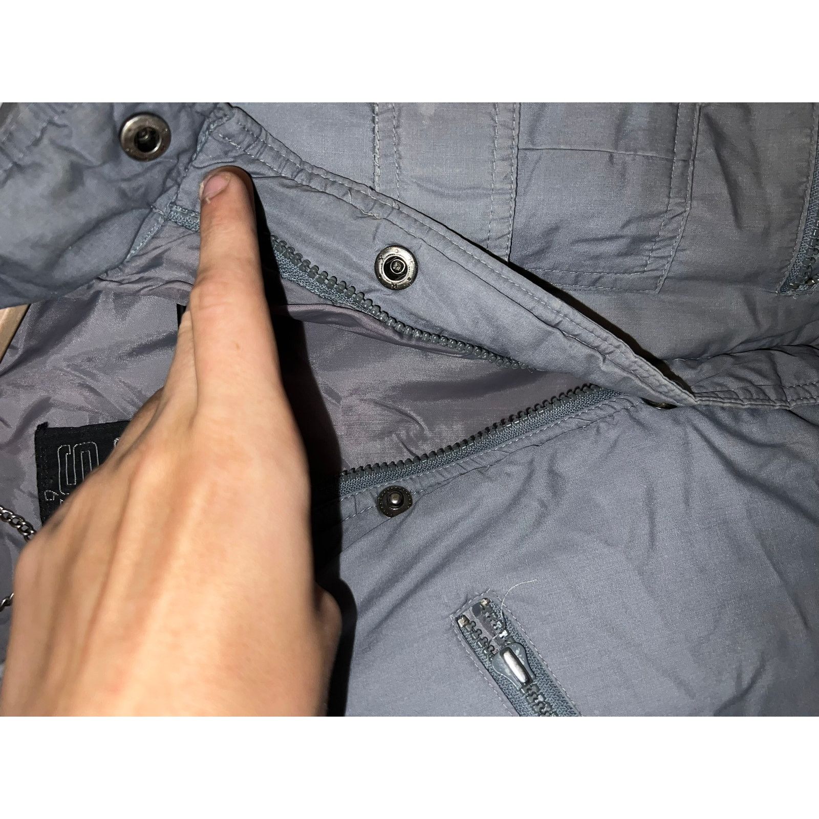 Vintage Vintage Gray Vest Guy's Actionwear Korea Made Outerwear 90s Size US M / EU 48-50 / 2 - 6 Thumbnail