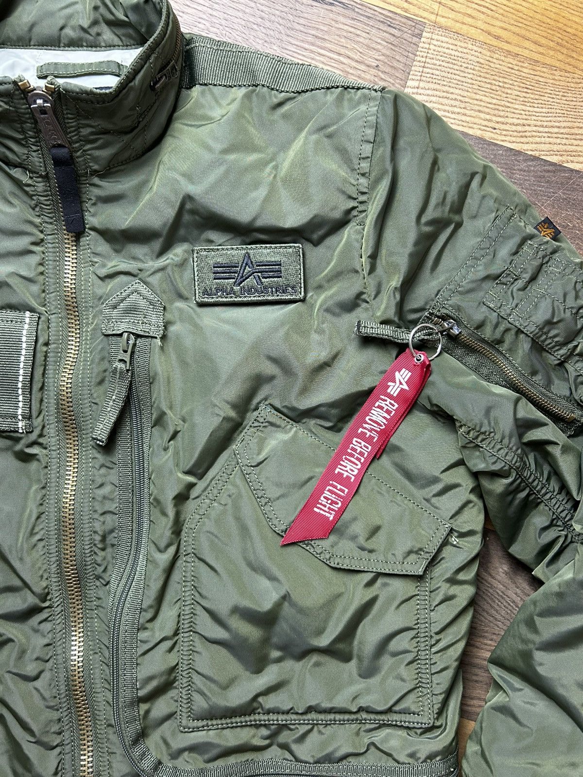 Alpha Industries Alpha Industries Engine Bomber Size US L / EU 52-54 / 3 - 2 Thumbnail