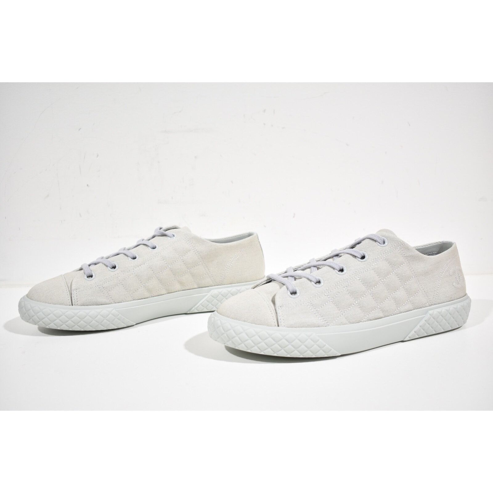 Chanel 22C Denim CC Logo Low Top Flat Runner Trainer Sneaker 39 Size US 9 / IT 39 - 8 Thumbnail