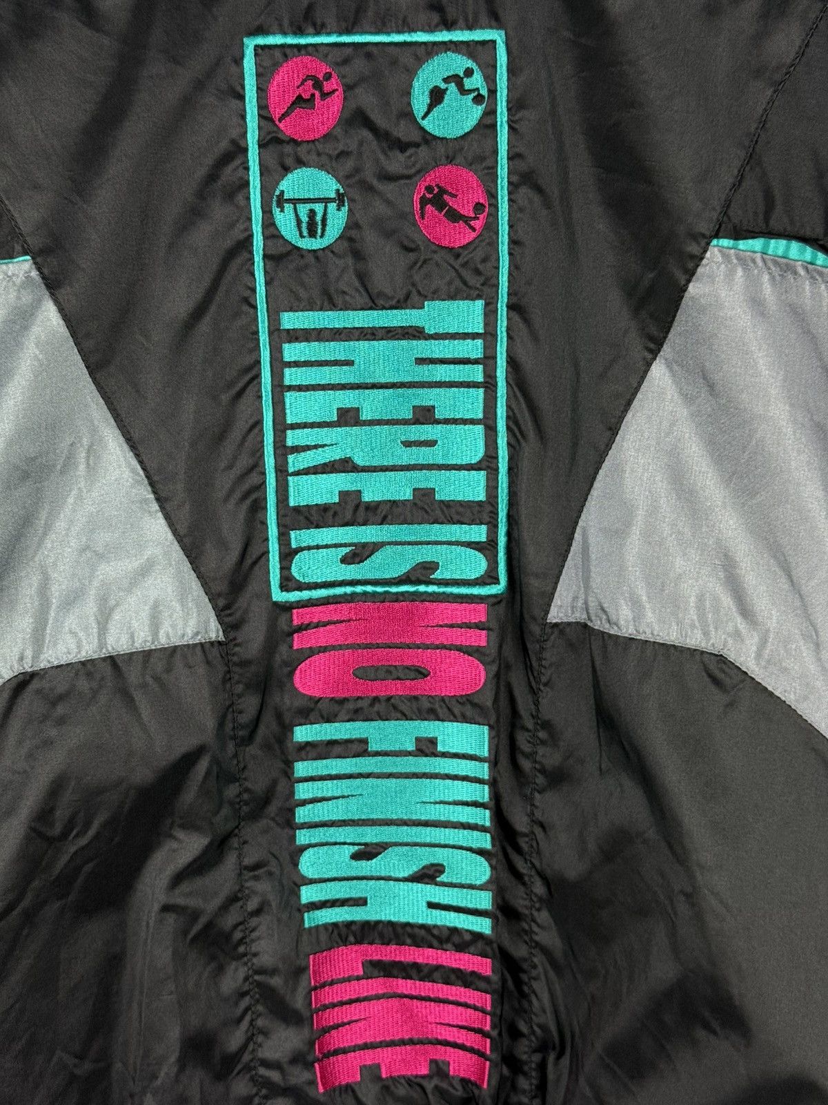 Nike Nike Vintage Men’s Nylon Full Zip Windbreaker Jacket Size S Size US S / EU 44-46 / 1 - 22 Thumbnail
