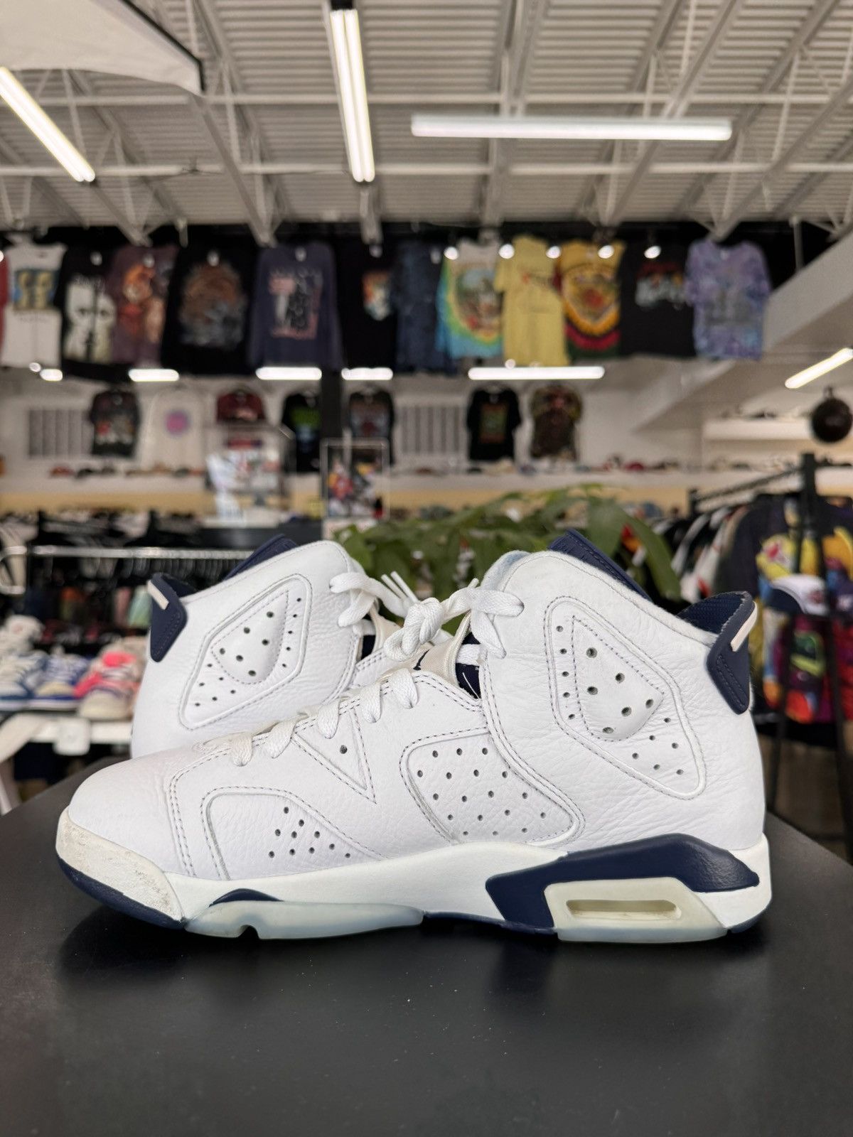 Jordan Brand Air Jordan 6 Midnight Navy Size 7Y (2022) Size US 7 / EU 40 - 4 Thumbnail
