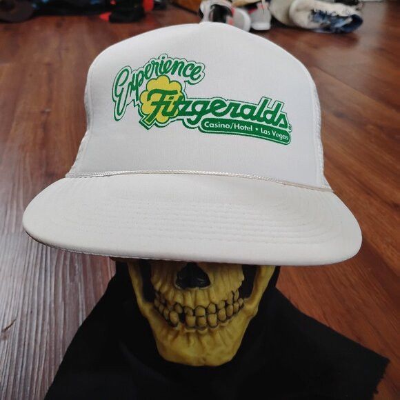 Other Deadstock Vintage Fitzgeralds Hotel & Casino Trucker Hat Size ONE SIZE - 1 Thumbnail
