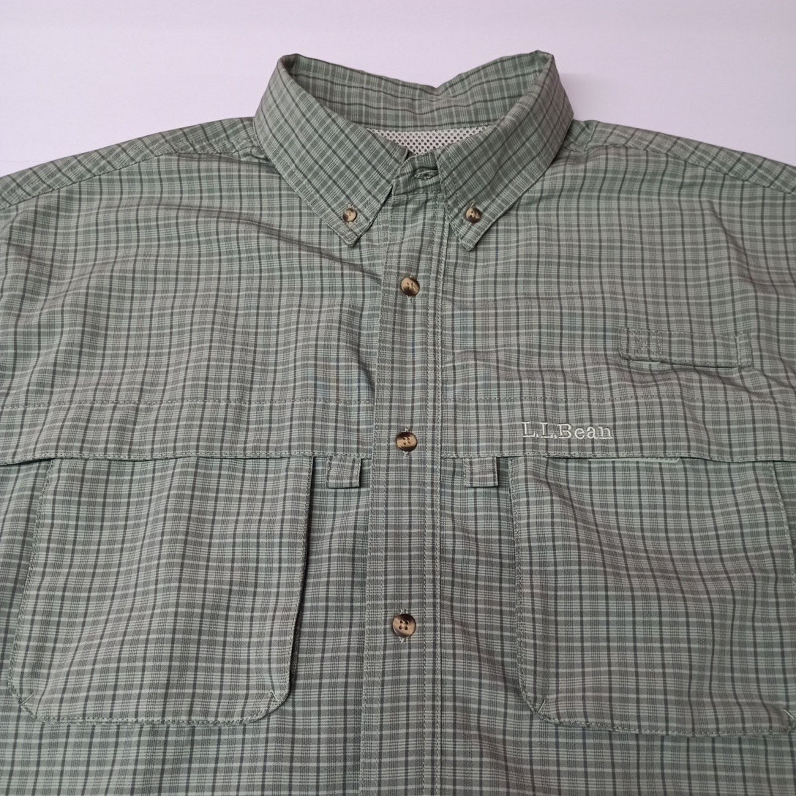 L.L. Bean Men’s L.L. Bean Vented Fishing Shirt Green Plaid Size L Reg Size US L / EU 52-54 / 3 - 2 Thumbnail