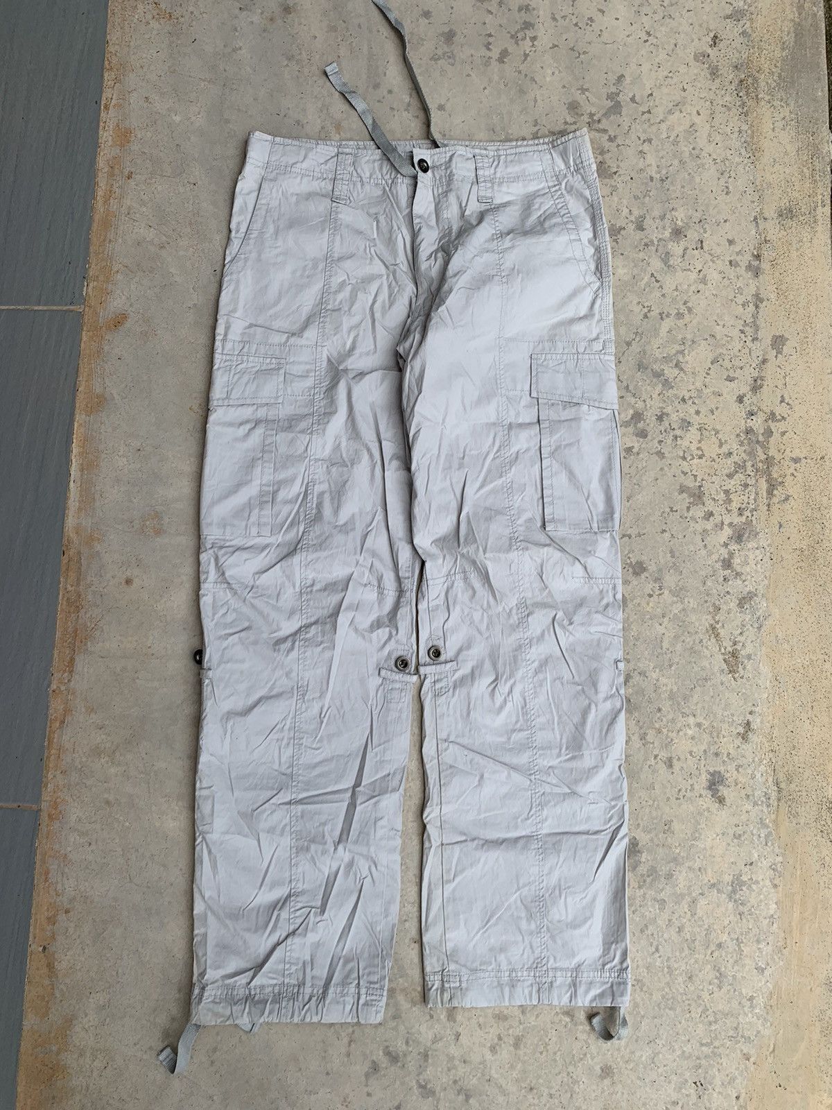 Japanese Brand Japanesebrand Uniqlo Parachute Cargo Baggy Pant Size US 34 / EU 50 - 1 Thumbnail