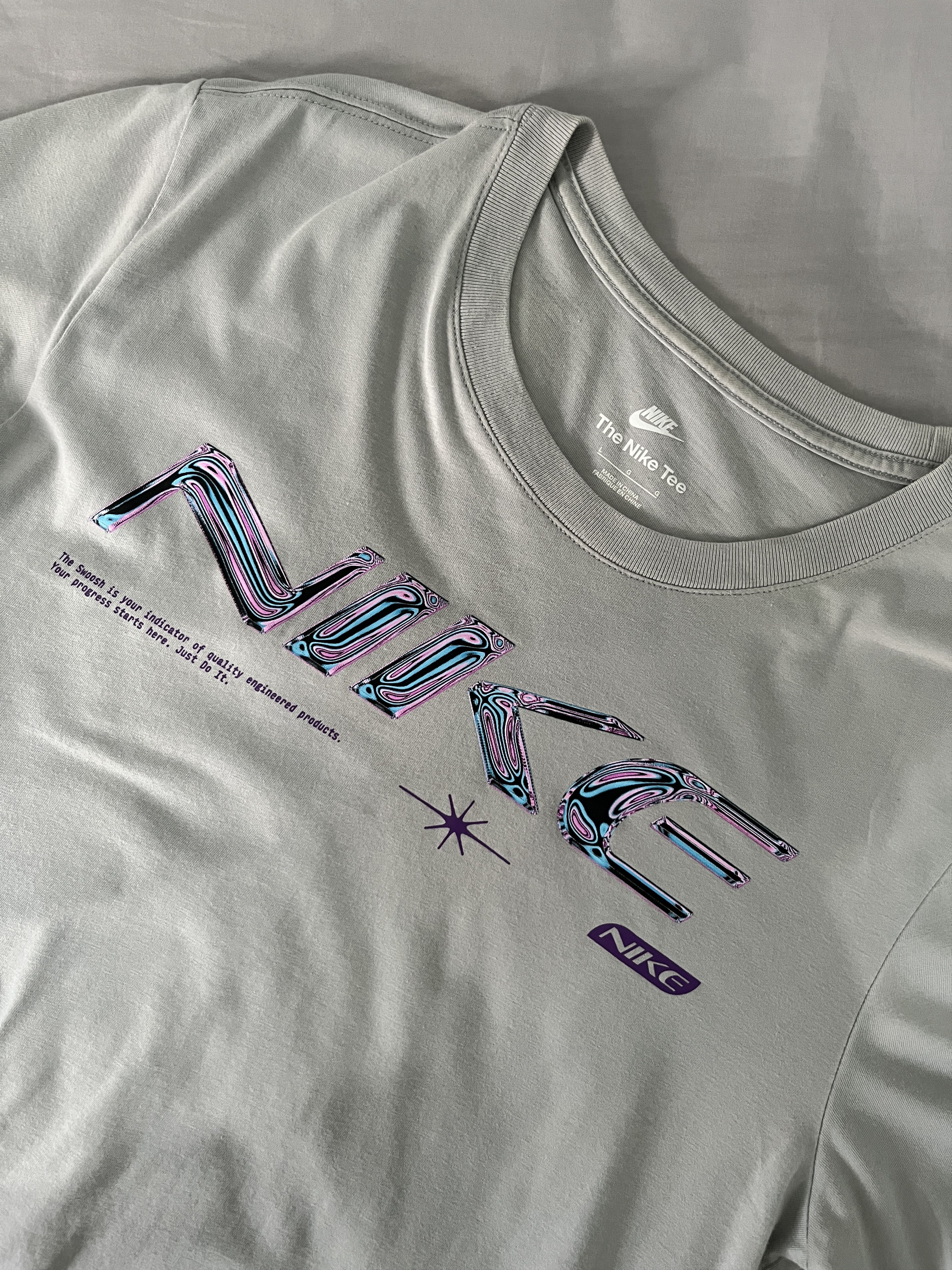 Nike Nike "Liquid Swirl" Graphic Tee Size US L / EU 52-54 / 3 - 1 Thumbnail