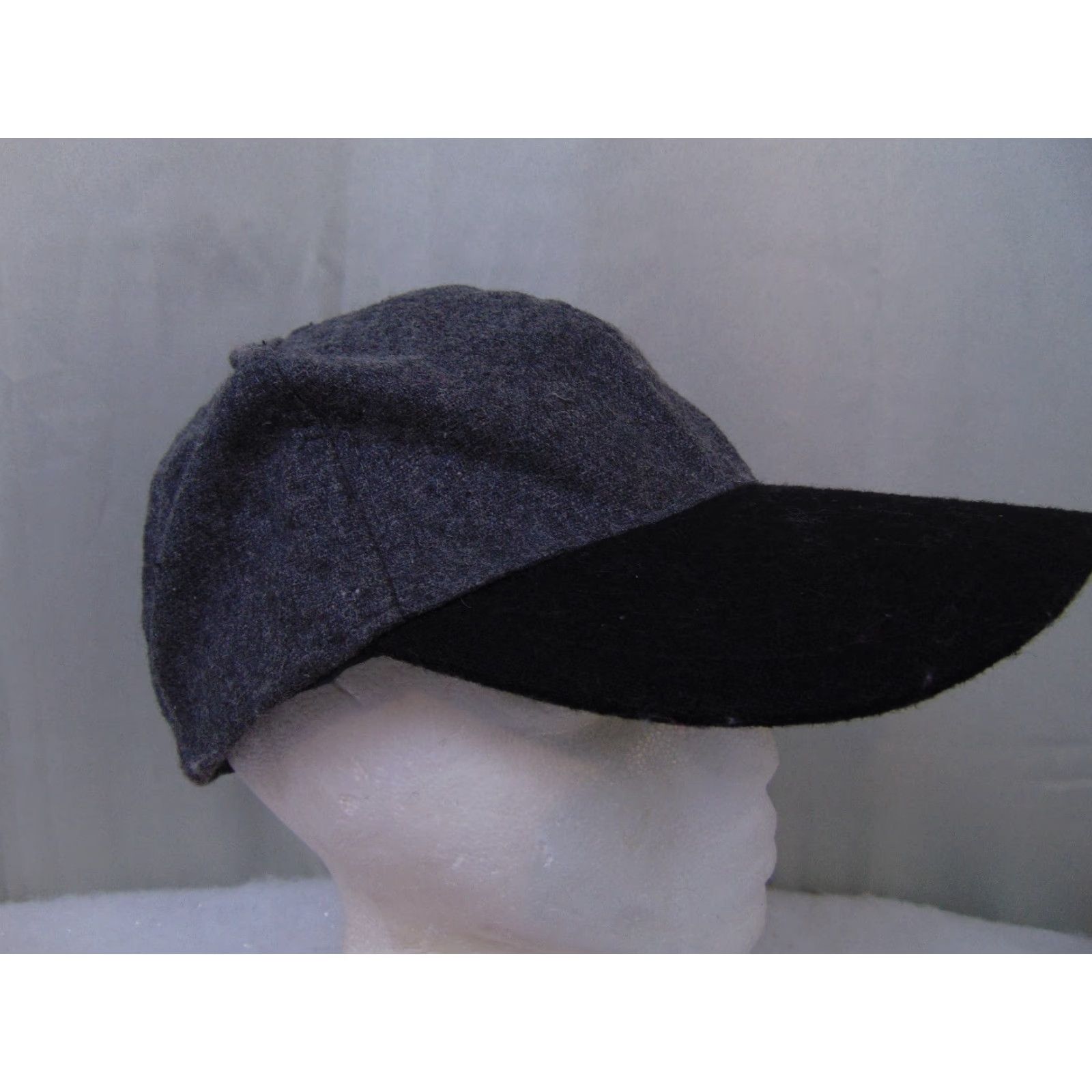 Vintage VINTAGE August Accessories Women's Baseball Cap Two Tone Black-Gray One Size Wool Blend Casual Mens? Size ONE SIZE - 2 Thumbnail