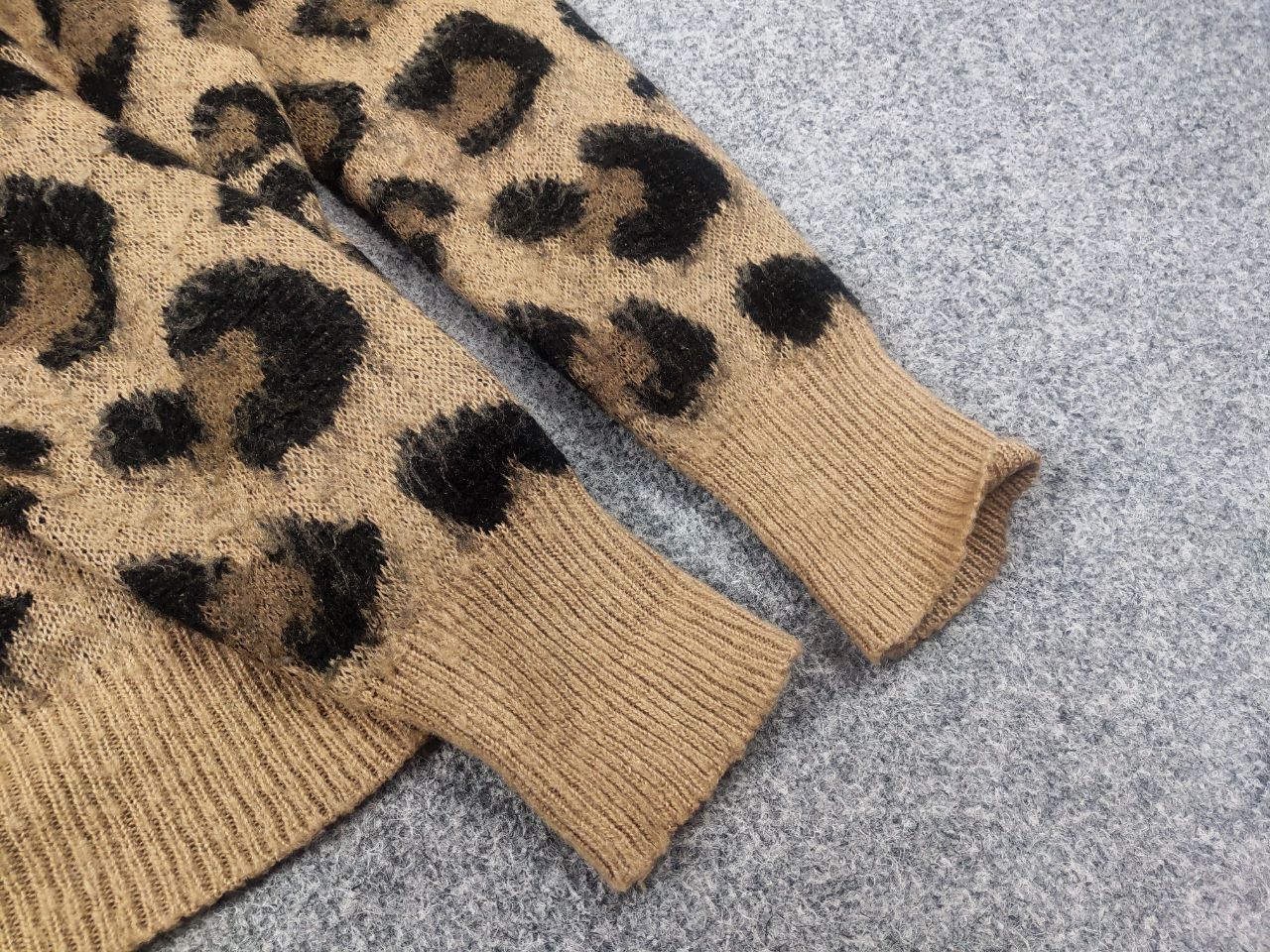 Japanese Brand Vintage leopard Mohair Style Sweater Y2K hysteric style Size US S / EU 44-46 / 1 - 8 Thumbnail