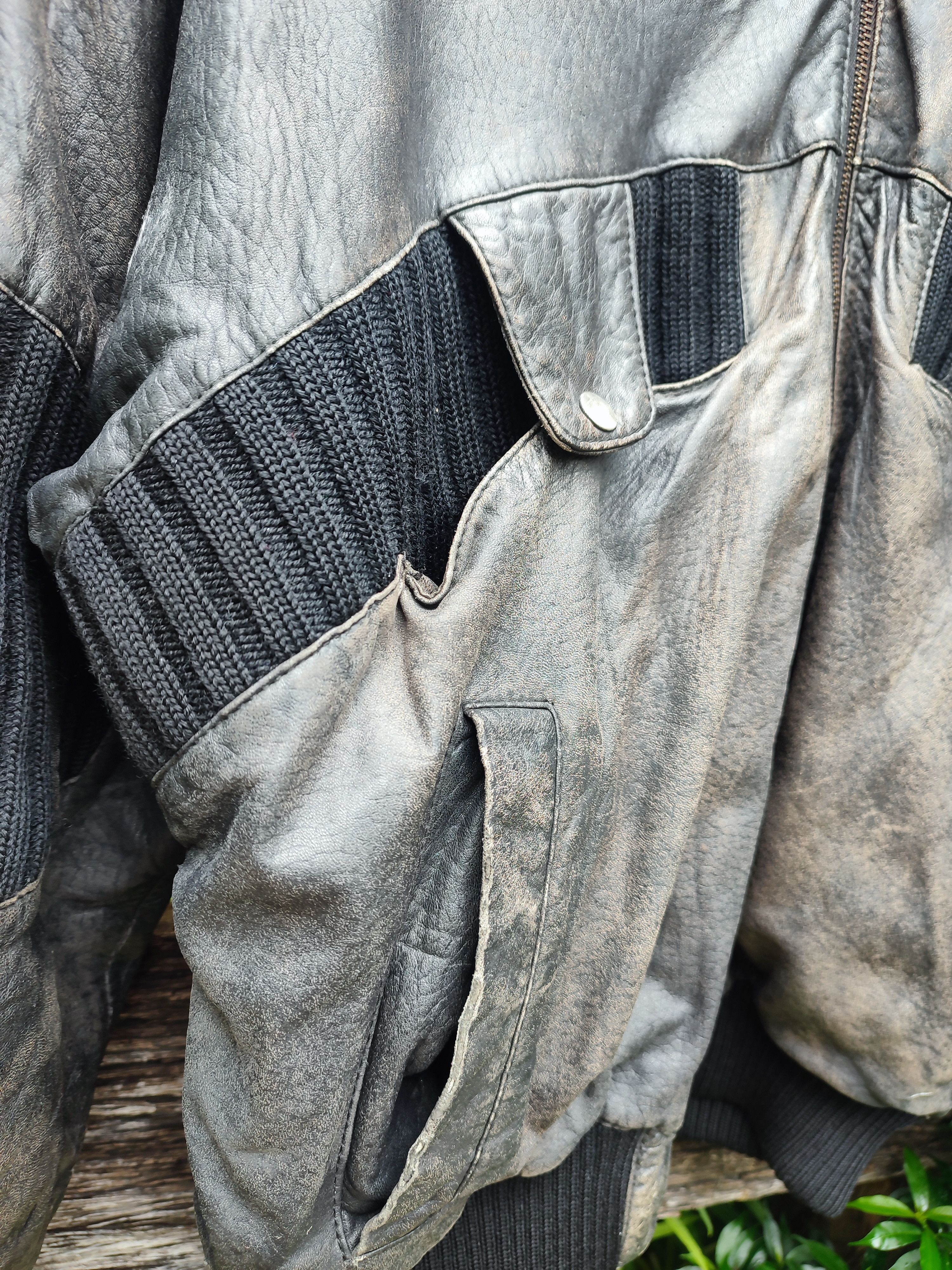 Vintage Andre Ghekiere Vintage Distressed Leather Bomber Jacket Size US XL / EU 56 / 4 - 6 Thumbnail
