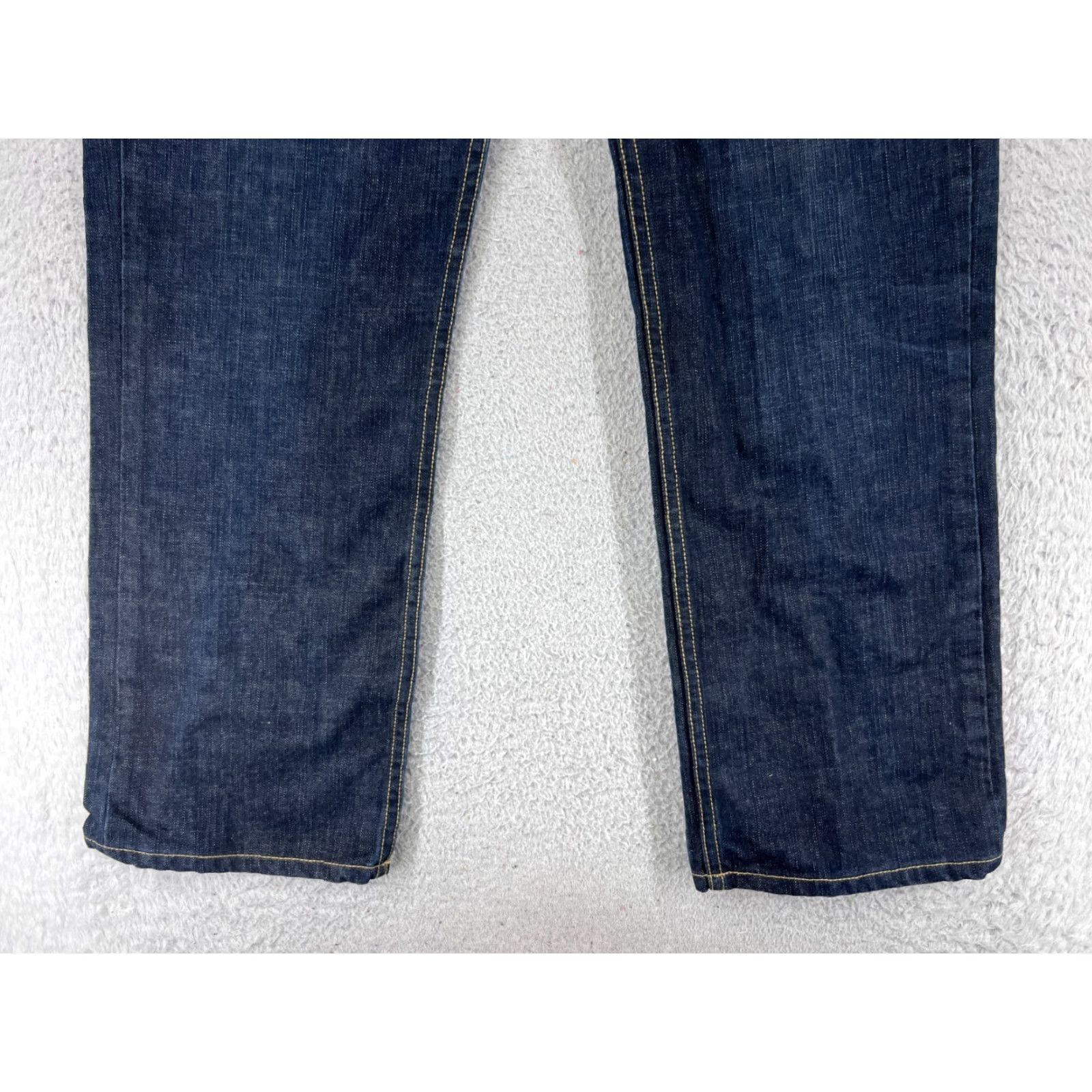 Sean John Sean John Jeans Adult 30 Blue Denim Straight 100% Cotton 5-Pocket 29x29 Beltless Button Closure Hip Hop 90s Mens Regular Medium Blue Denim Jeans Size US 30 / EU 46 - 2 Thumbnail