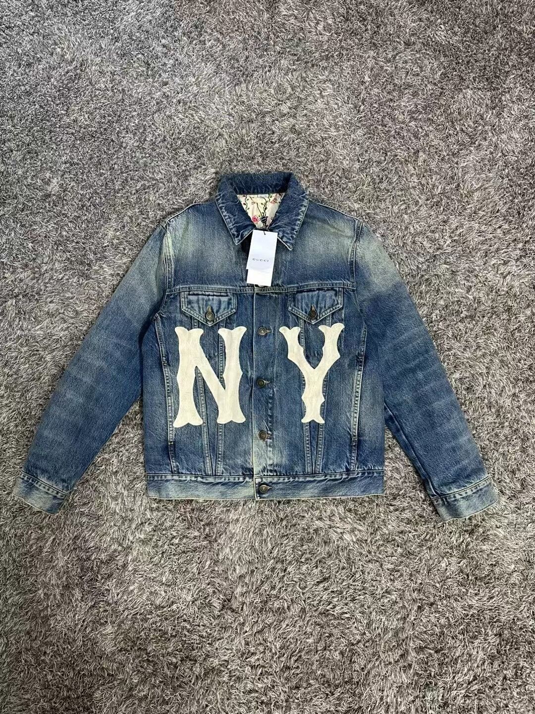 Gucci Gucci MLB Embroidered NY Denim Jacket Size M / US 6-8 / IT 42-44 - 1 Thumbnail