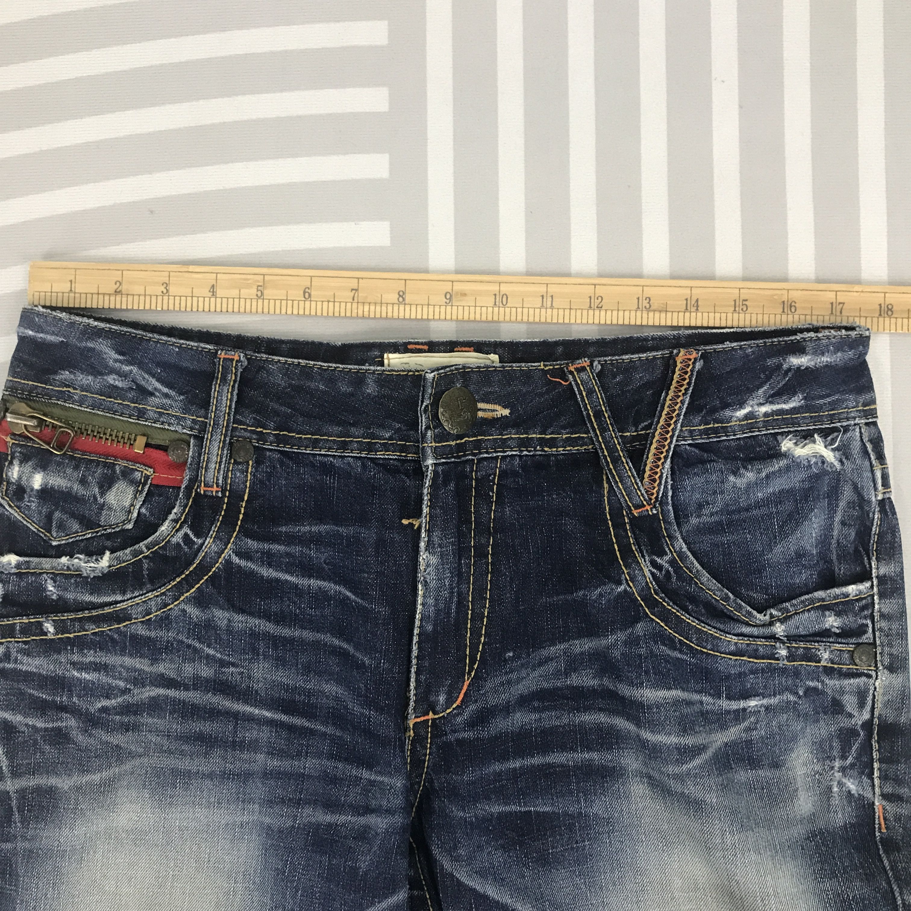 Vintage Vintage Lolita Distressed denim faded Jeans Size US 34 / EU 50 - 7 Thumbnail