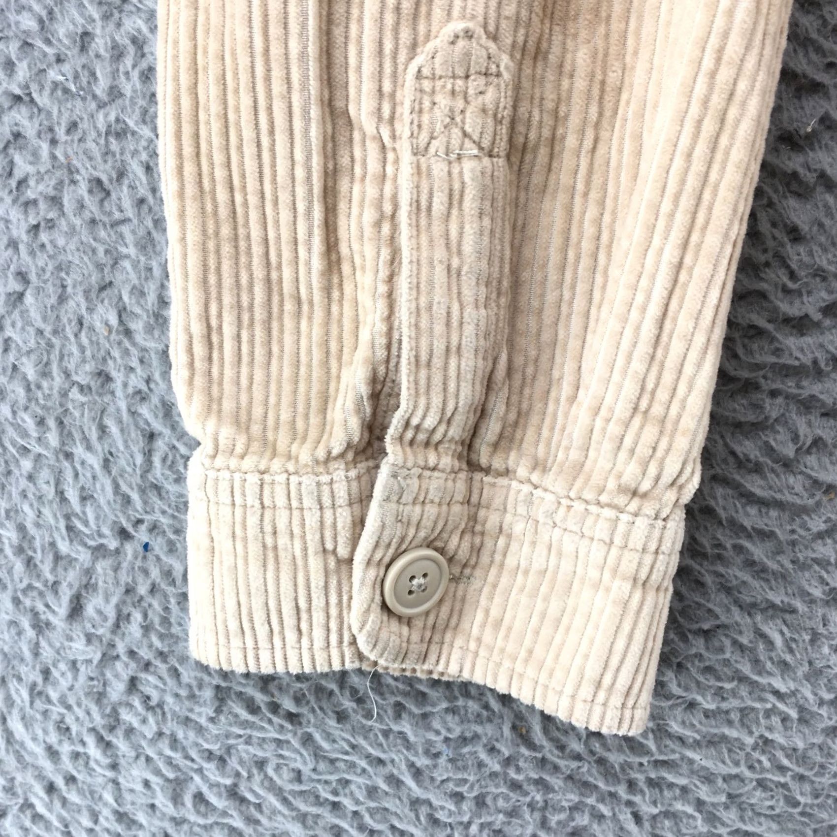 American Eagle Outfitters American Eagle Outfitters Cropped Corduroy Jacket Womens M Beige Collared Button Front Size M / US 6-8 / IT 42-44 - 7 Thumbnail