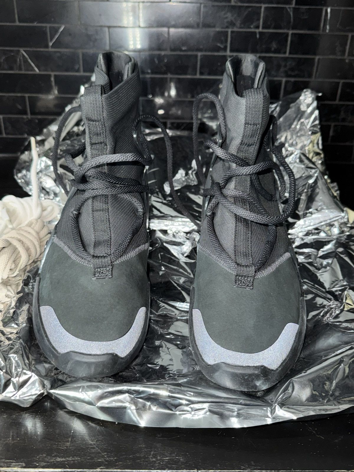 Fear of God × Nike NIKE AIR FEAR OF GOD 1 TRIPLE BLACK Size US 8 / EU 41 - 2 Thumbnail